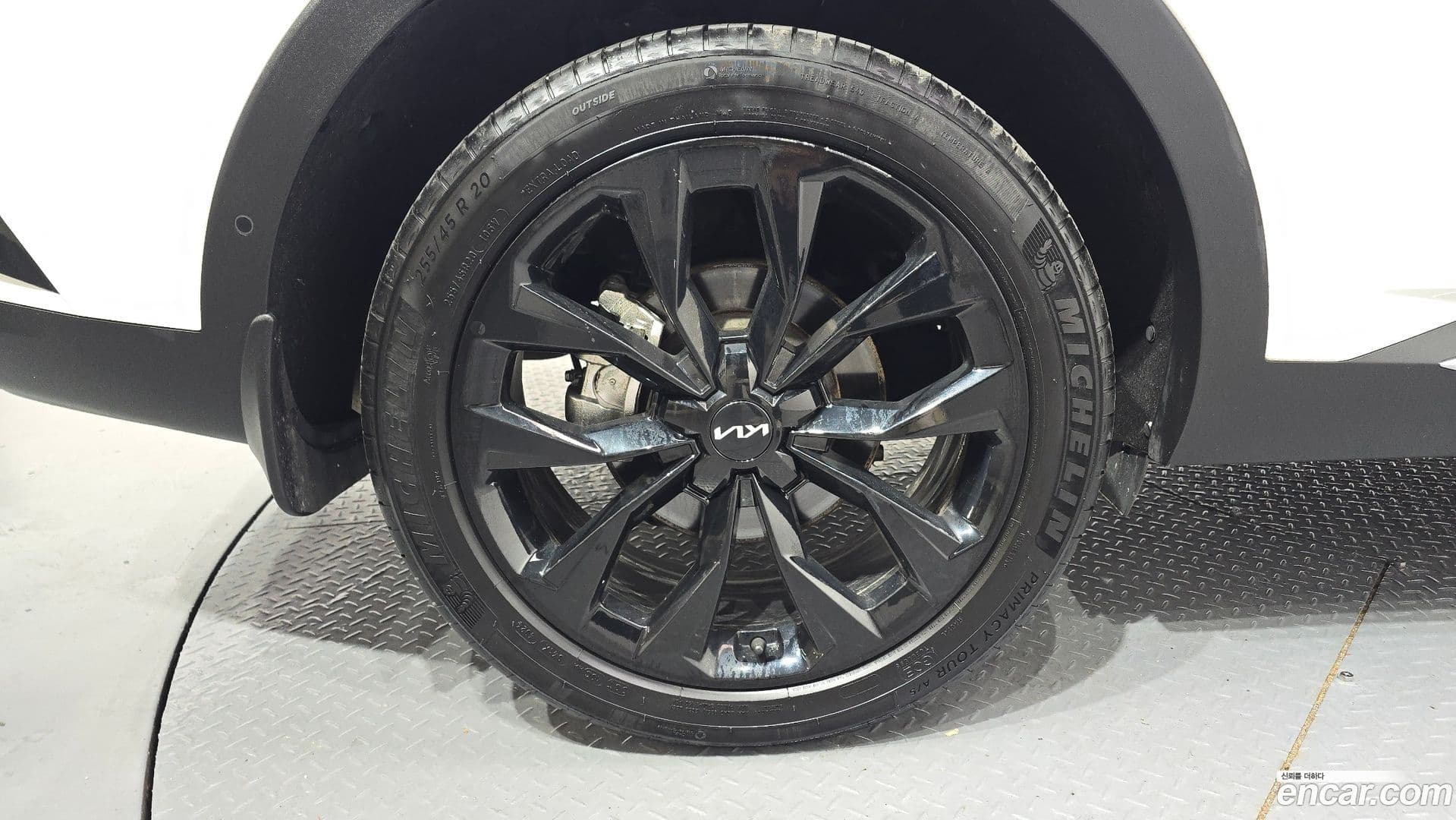 Main__Slider__Photo:Sorento Kia 2023.4-4