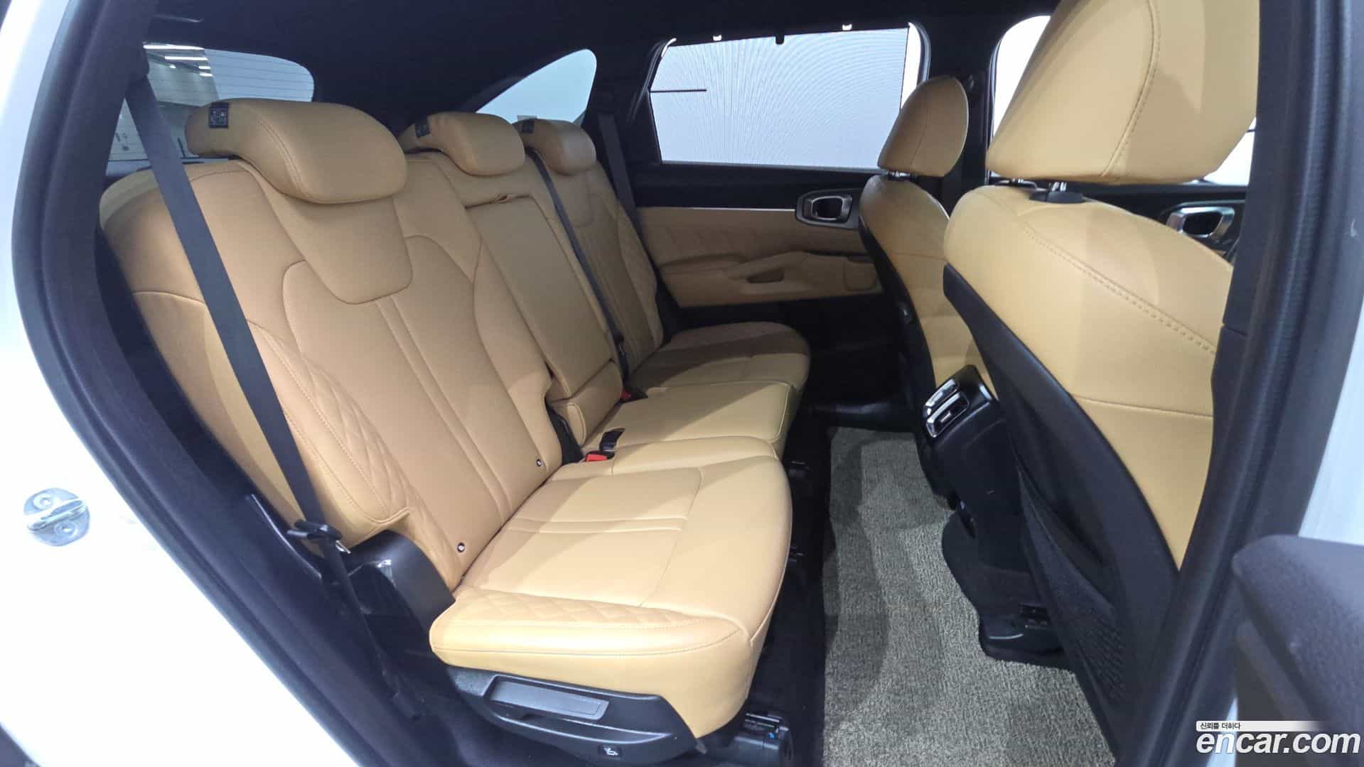 Sorento Kia 2023.4-OPTION-016