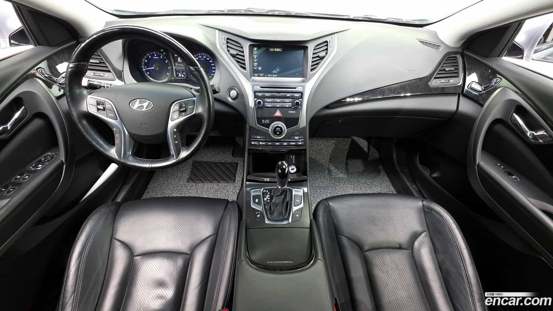 Grandeur Hyundai 2015.10-INNER-007
