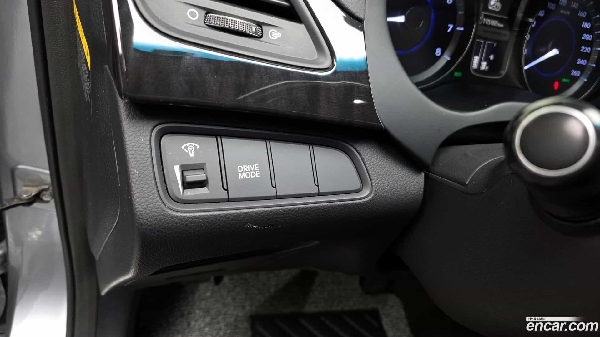 Grandeur Hyundai 2015.10-OPTION-018