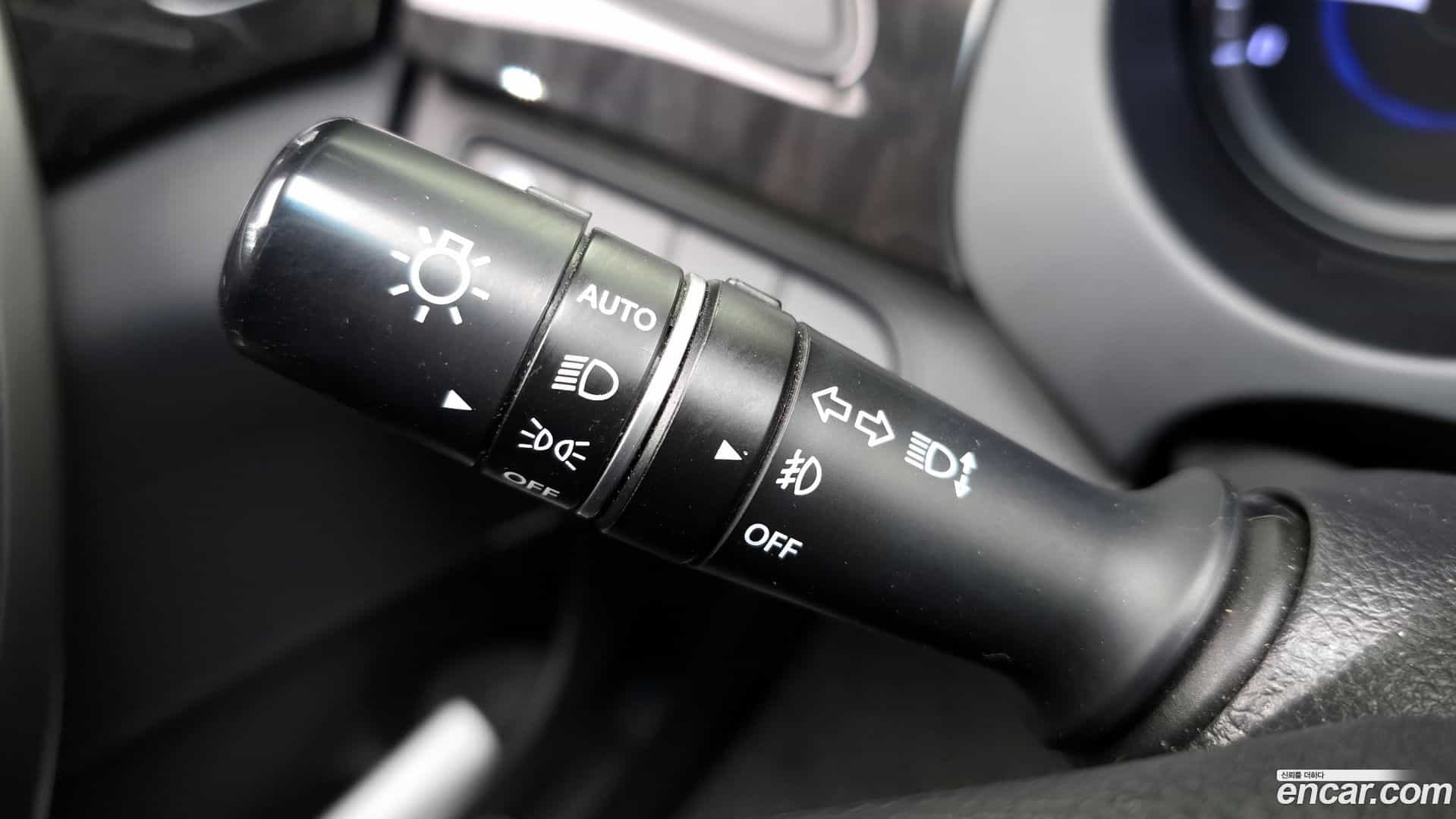 Grandeur Hyundai 2015.10-OPTION-020