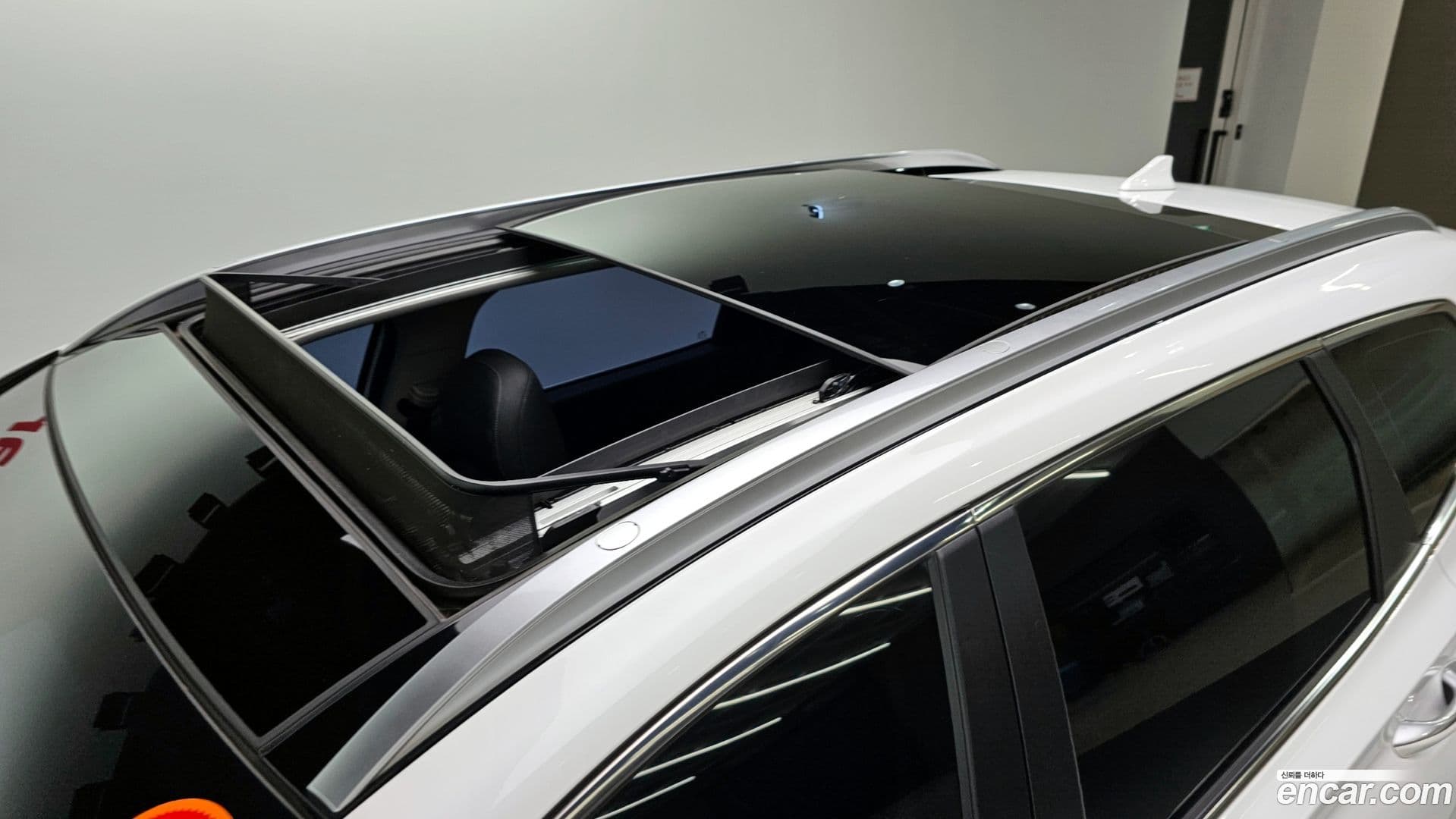 Main__Slider__Photo:Santafe Hyundai 2020.6-18