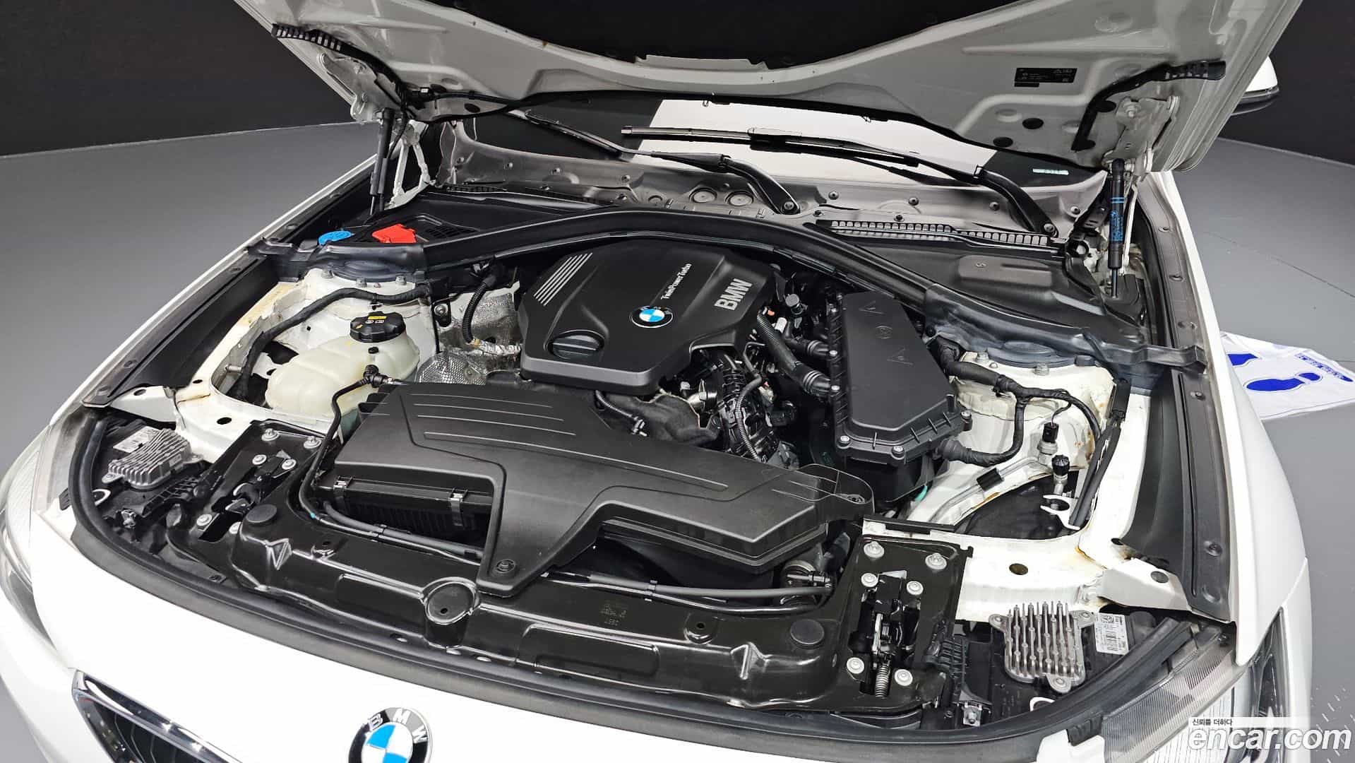 Gran Turismo BMW 2017.5-INNER-006