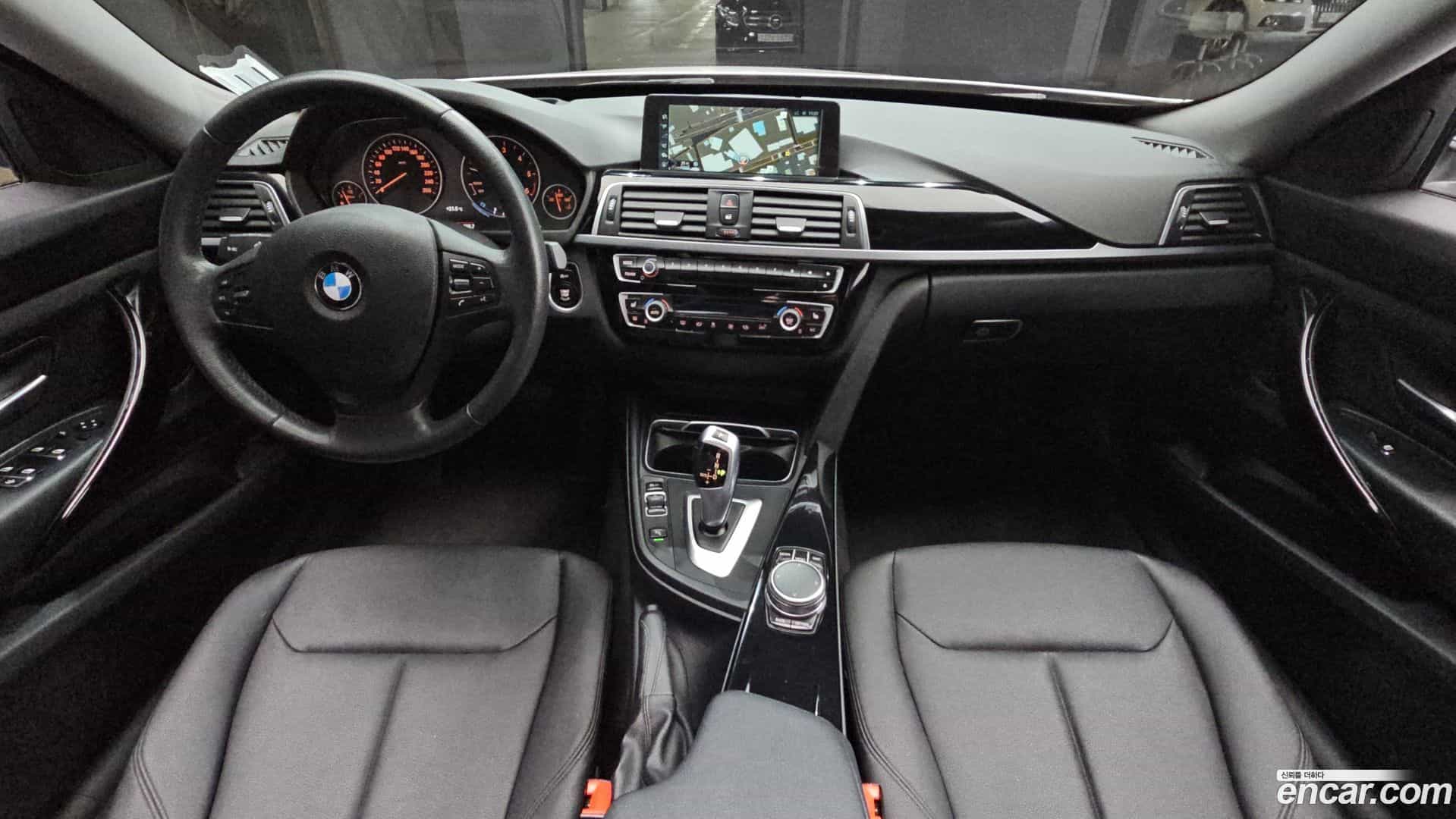 Gran Turismo BMW 2017.5-INNER-007