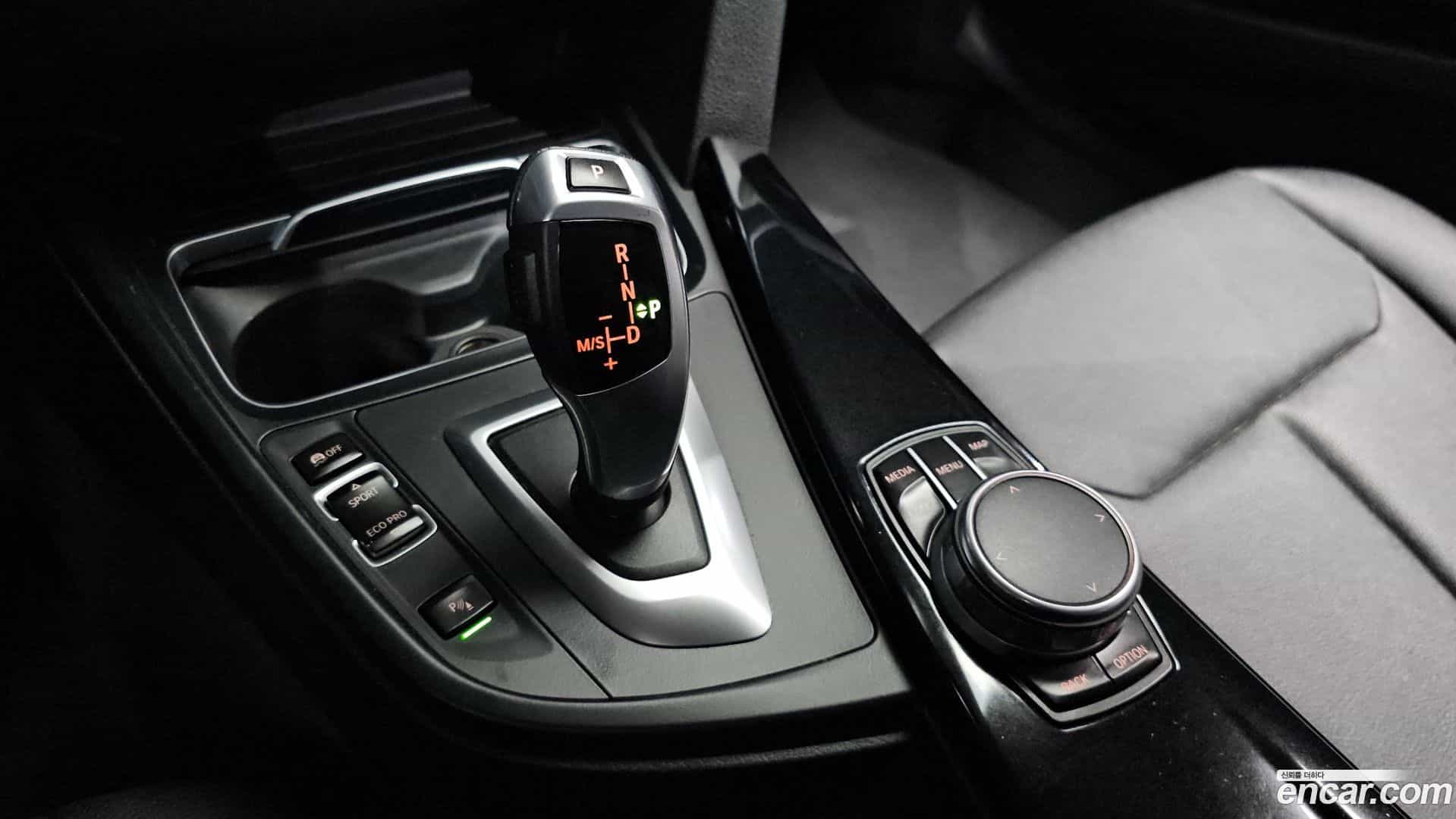 Gran Turismo BMW 2017.5-INNER-009