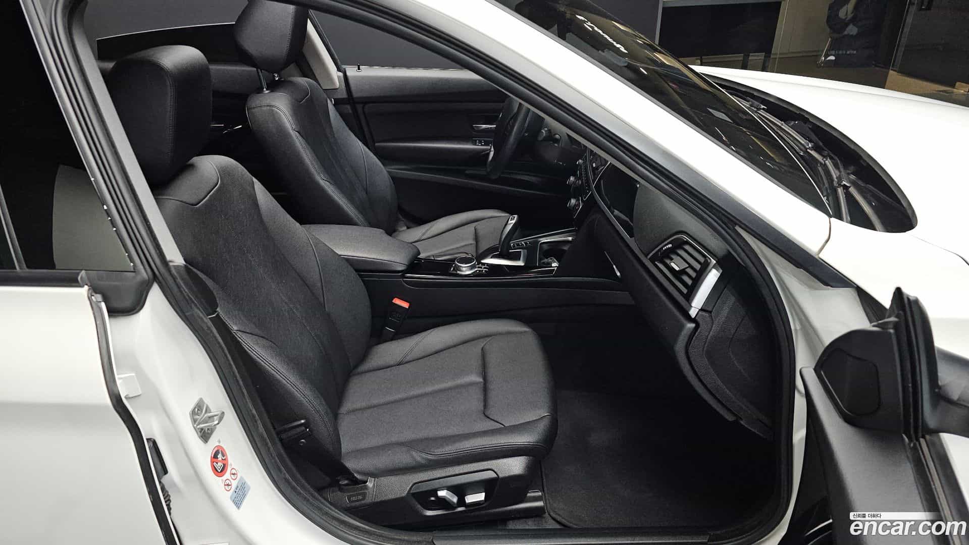 Gran Turismo BMW 2017.5-INNER-010