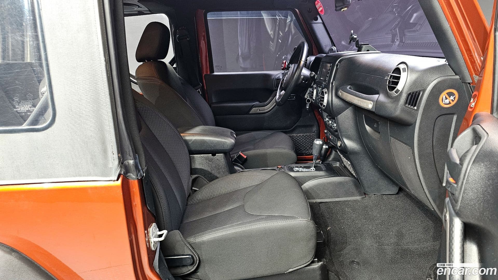 Main__Slider__Photo:Wrangler Jeep 2014.6-9