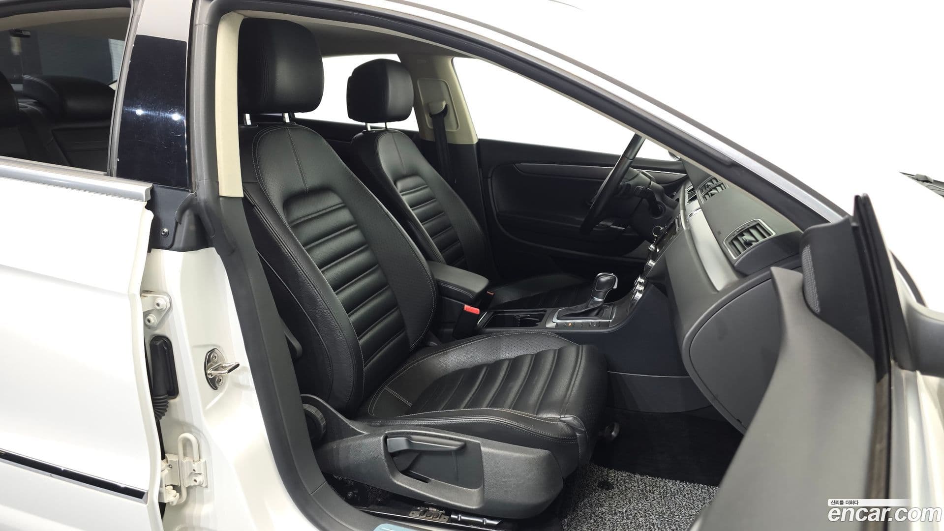 Main__Slider__Photo:CC Volkswagen 2015.0-9