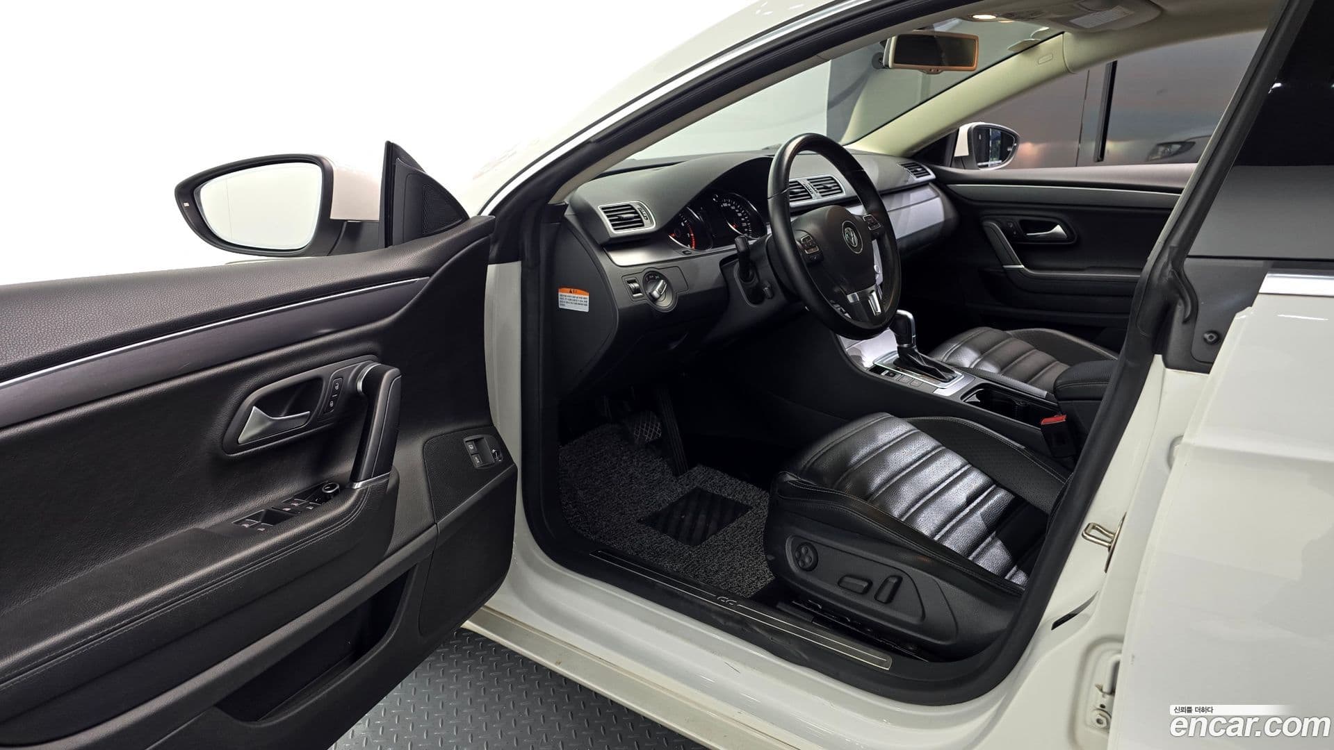 Main__Slider__Photo:CC Volkswagen 2015.0-10