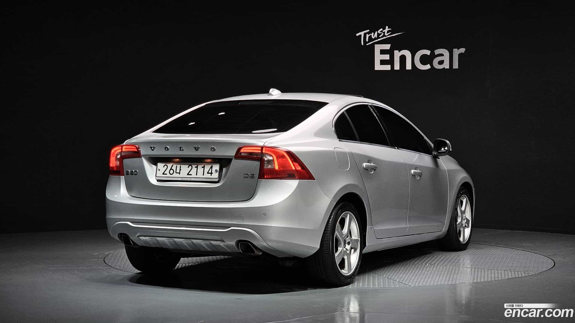 S60 Volvo 2011.2-OUTER-002