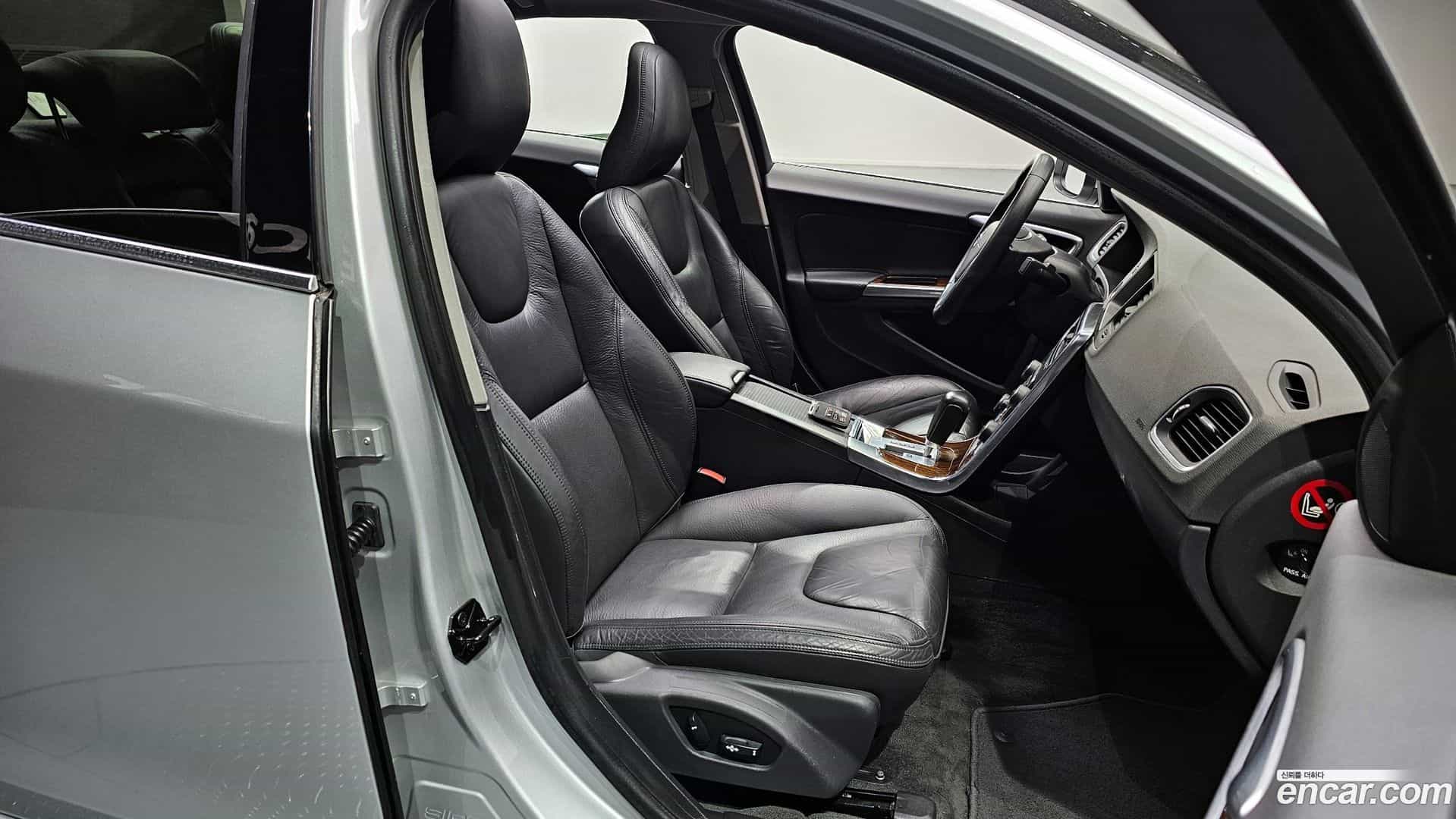 S60 Volvo 2011.2-INNER-010