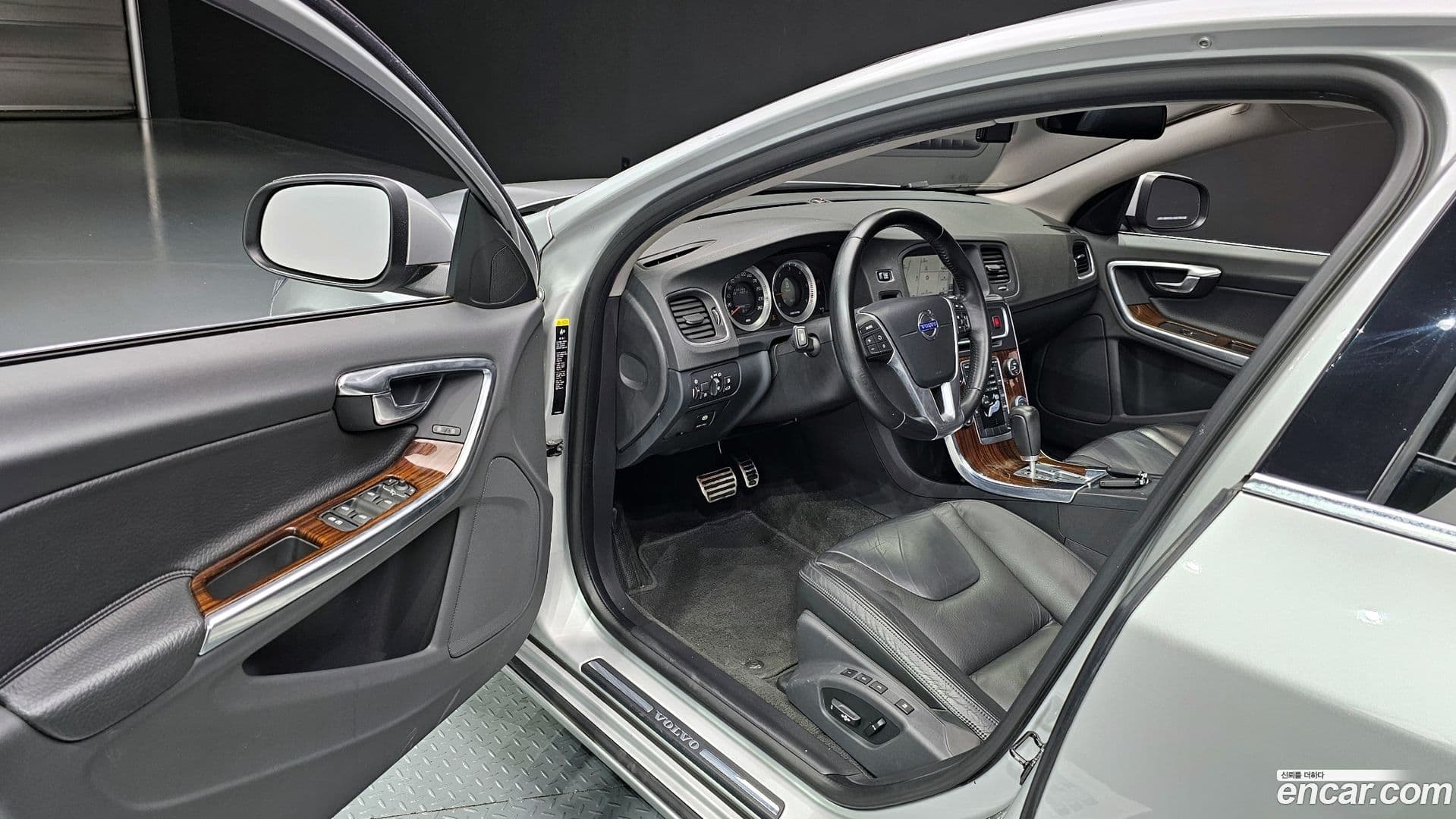 Main__Slider__Photo:S60 Volvo 2011.2-10