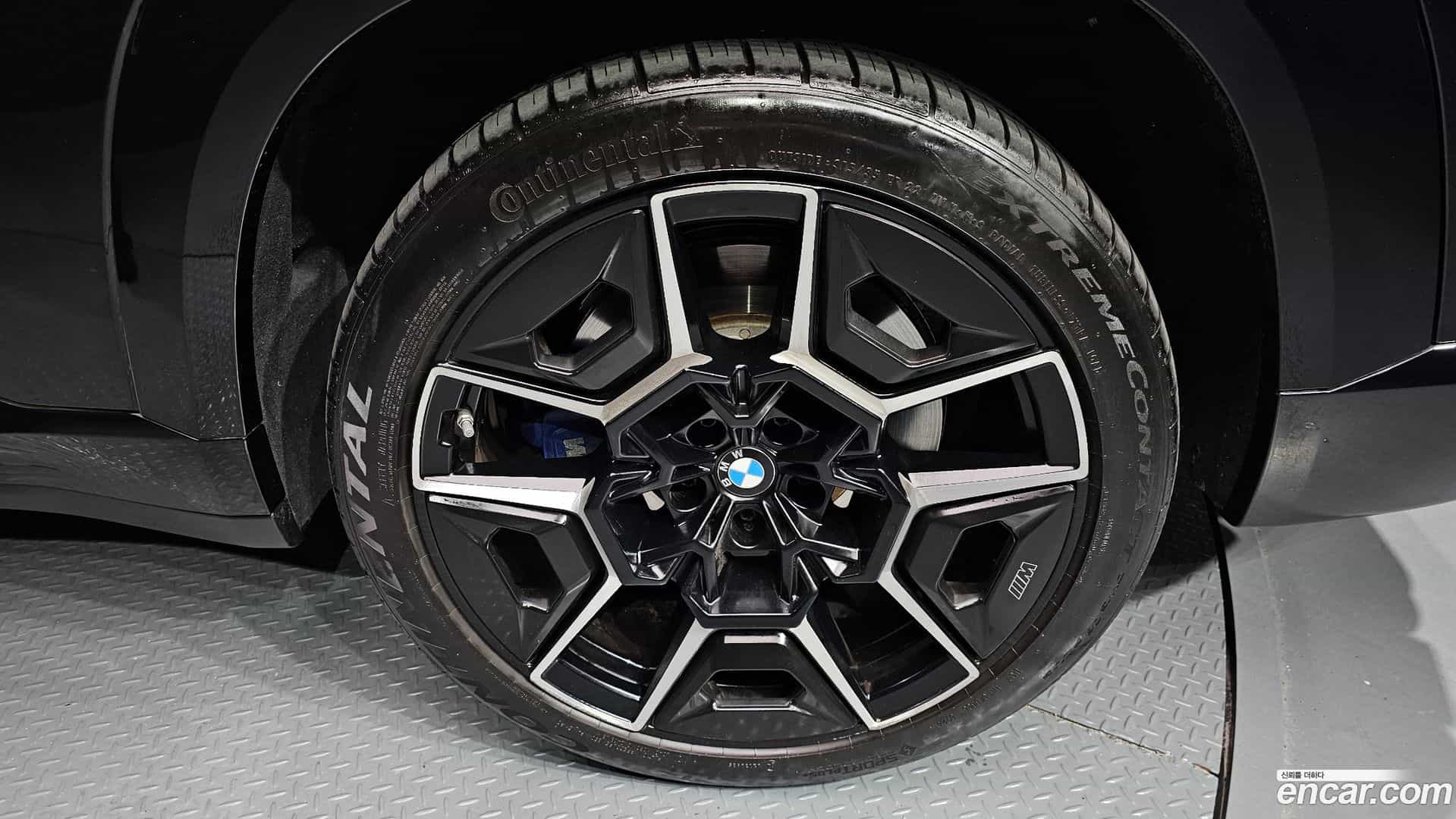 XM BMW 2023.5-OUTER-005