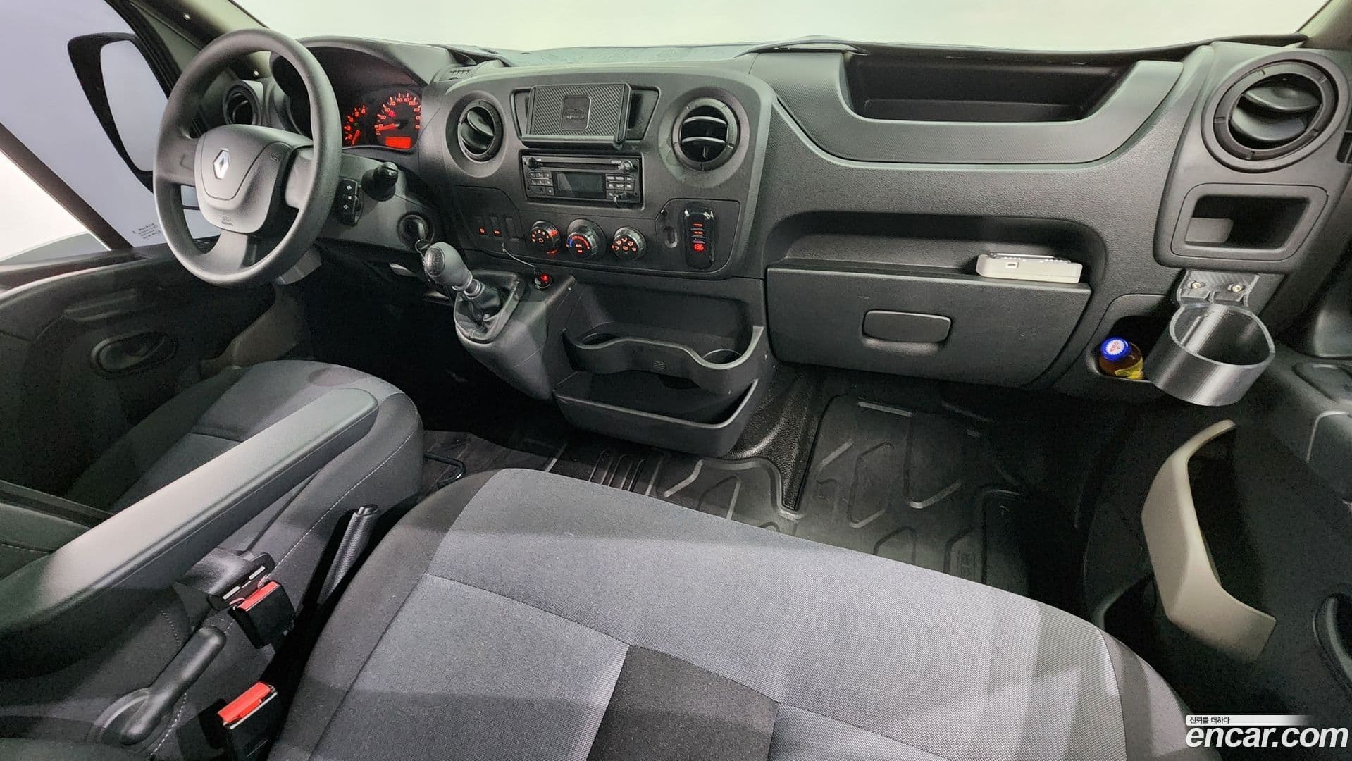 Main__Slider__Photo:Master Renault-KoreaSamsung 2018.11-6