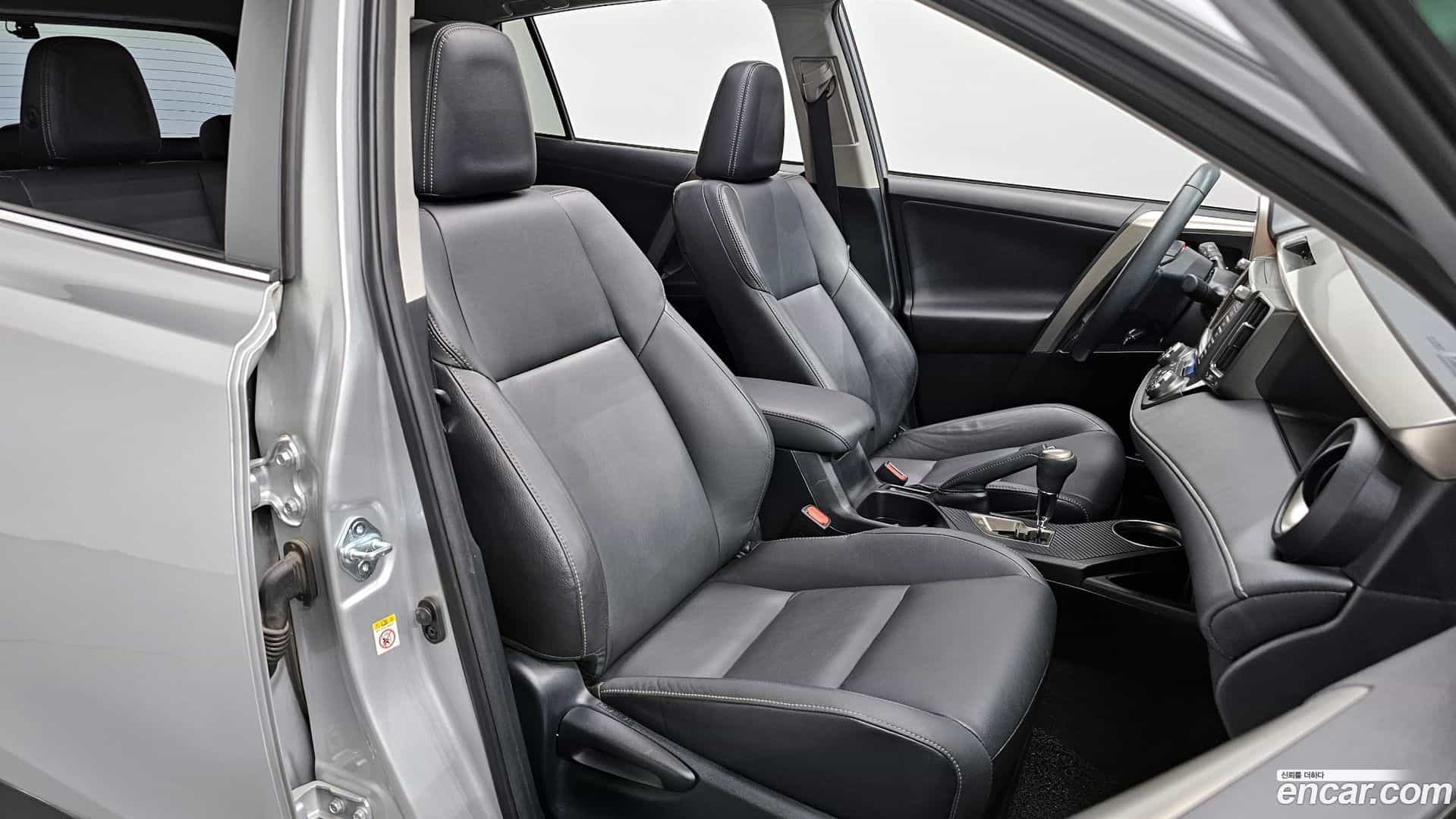 RAV4 Toyota 2014.4-INNER-010