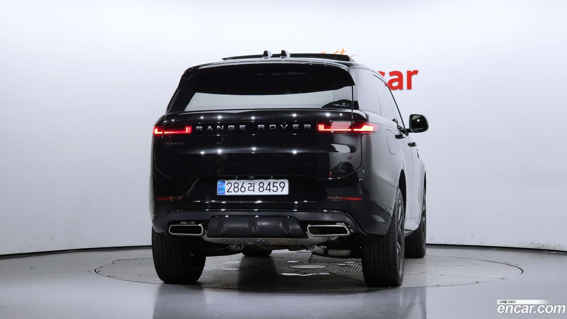 Main__Slider__Photo:Range Rover Sport Land Rover 2025.2-3