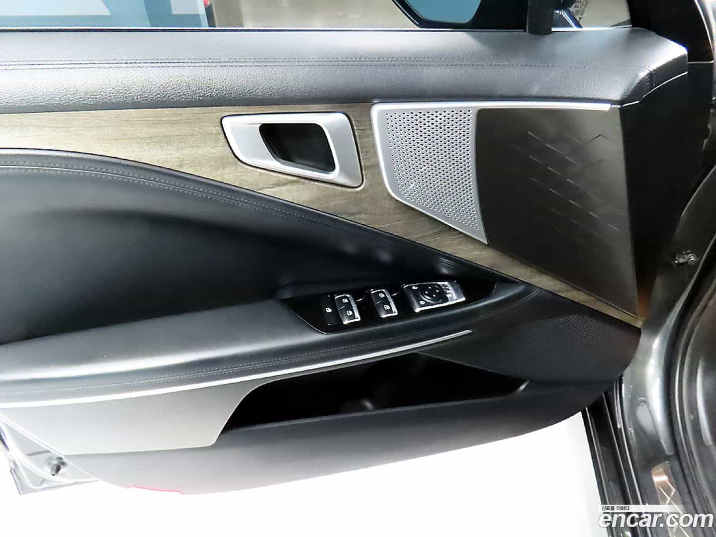 K8 Kia 2022.0-OPTION-019