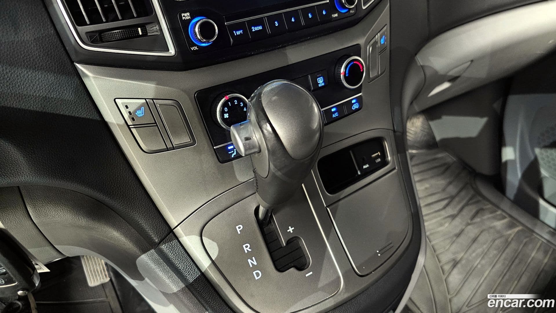 Main__Slider__Photo:Starex Hyundai 2019.6-8