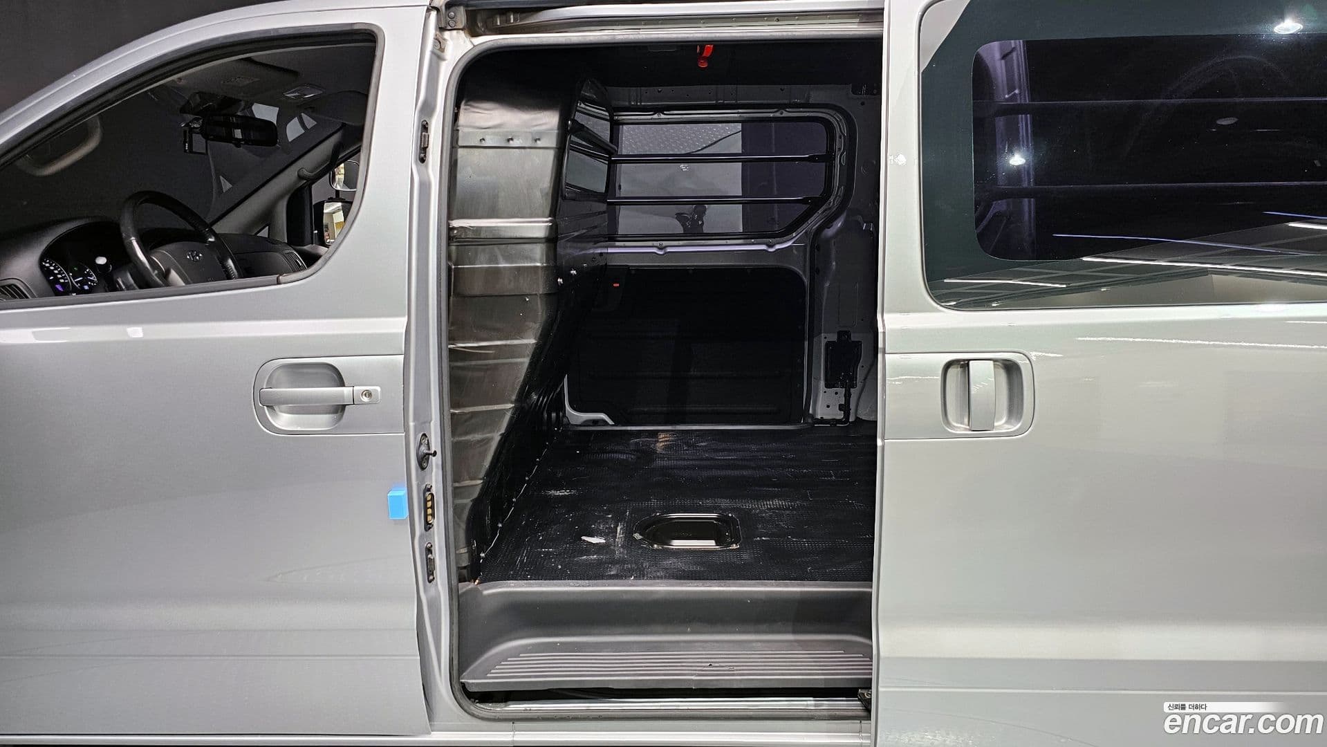 Main__Slider__Photo:Starex Hyundai 2019.6-11