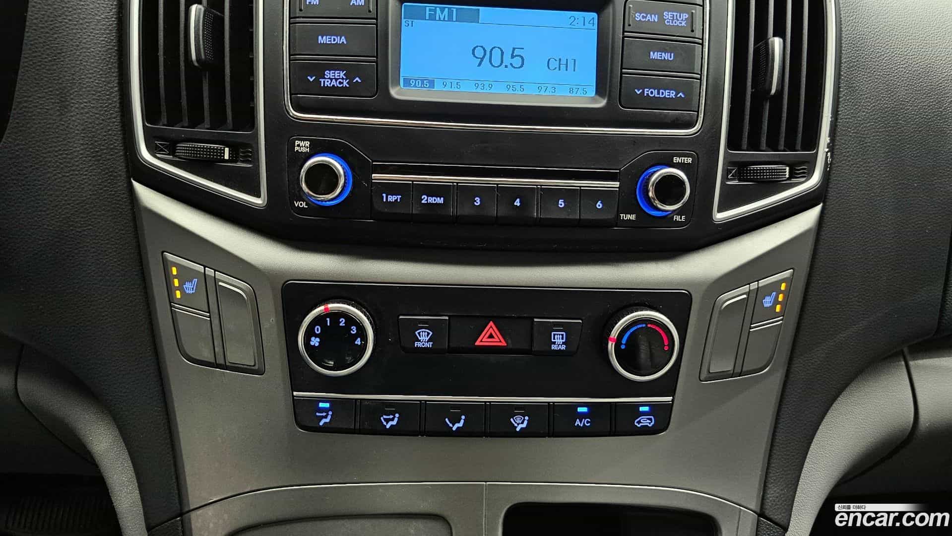 Starex Hyundai 2019.6-OPTION-019