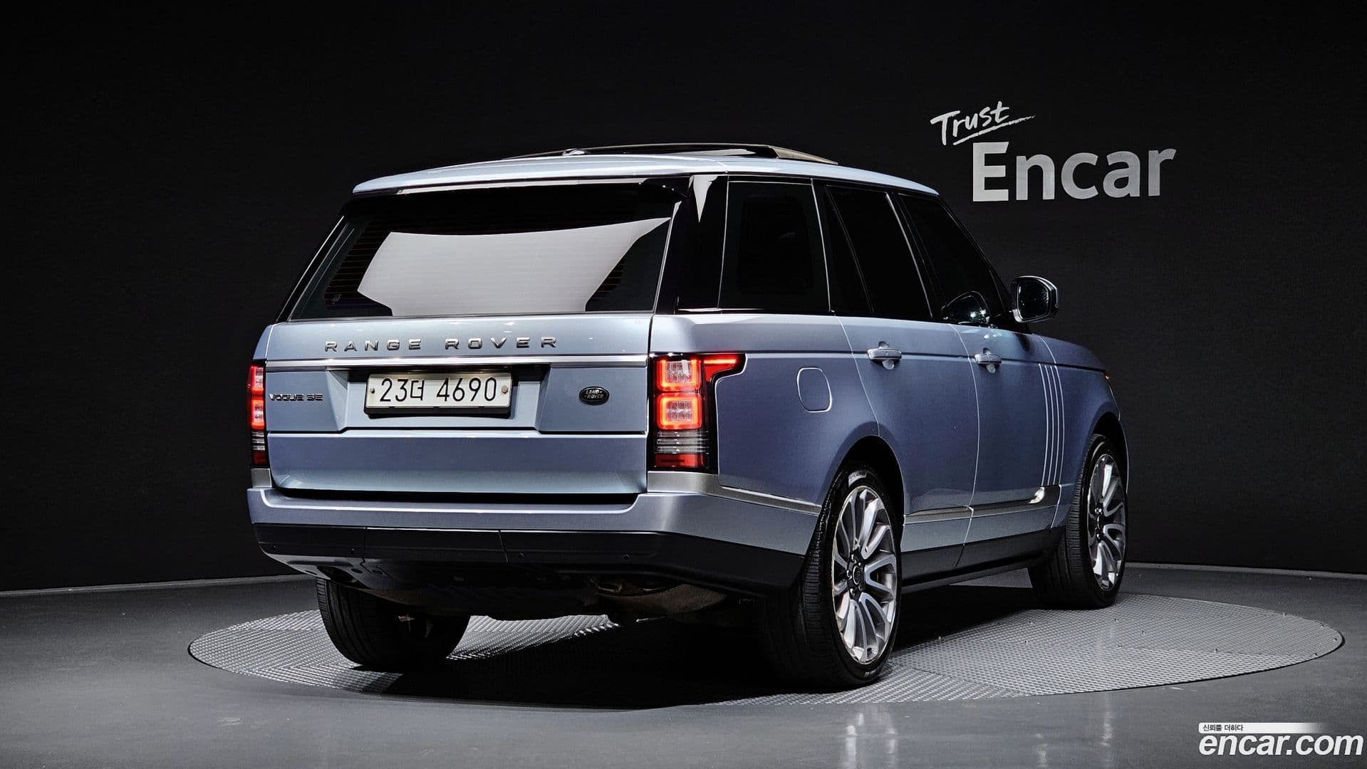 Main__Slider__Photo:Range Rover Land Rover 2013.8-1