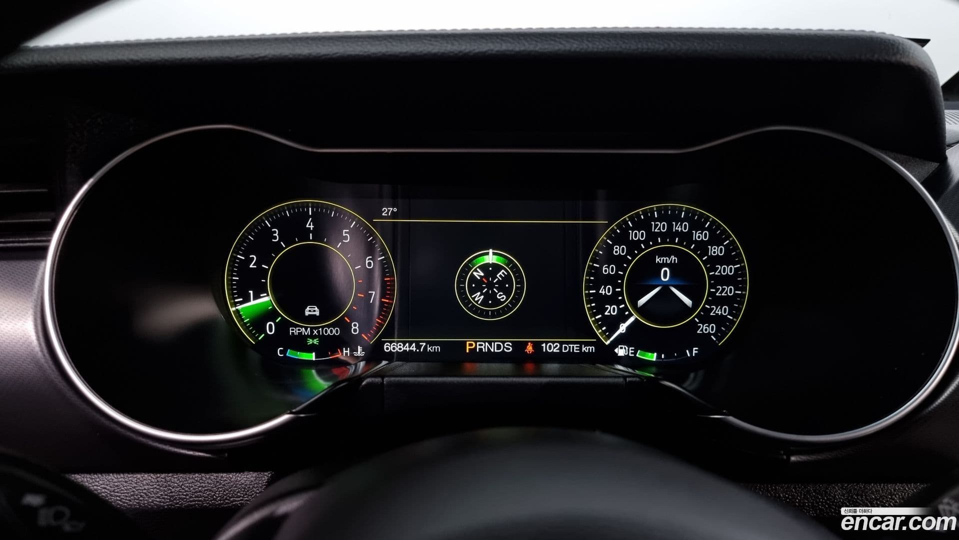 Main__Slider__Photo:Mustang Ford 2021.11-7