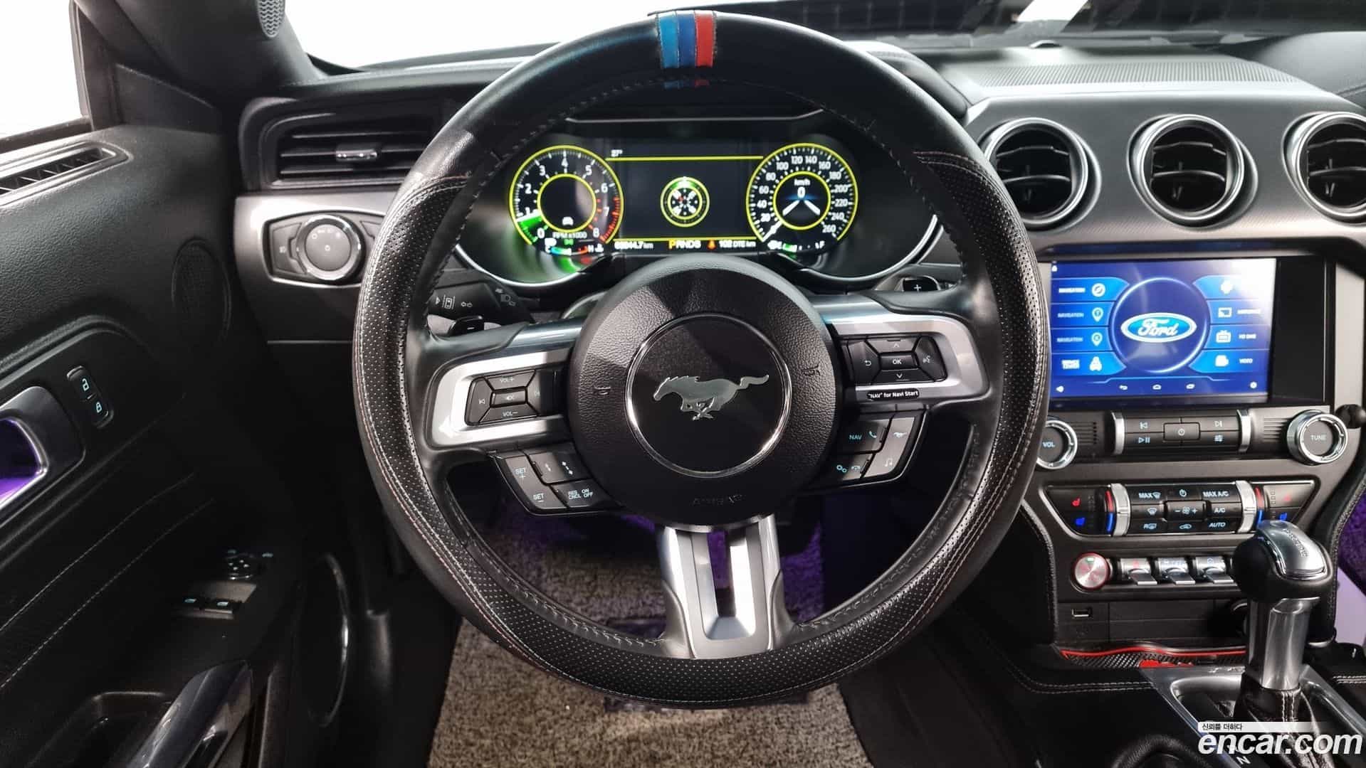 Mustang Ford 2021.11-OPTION-017