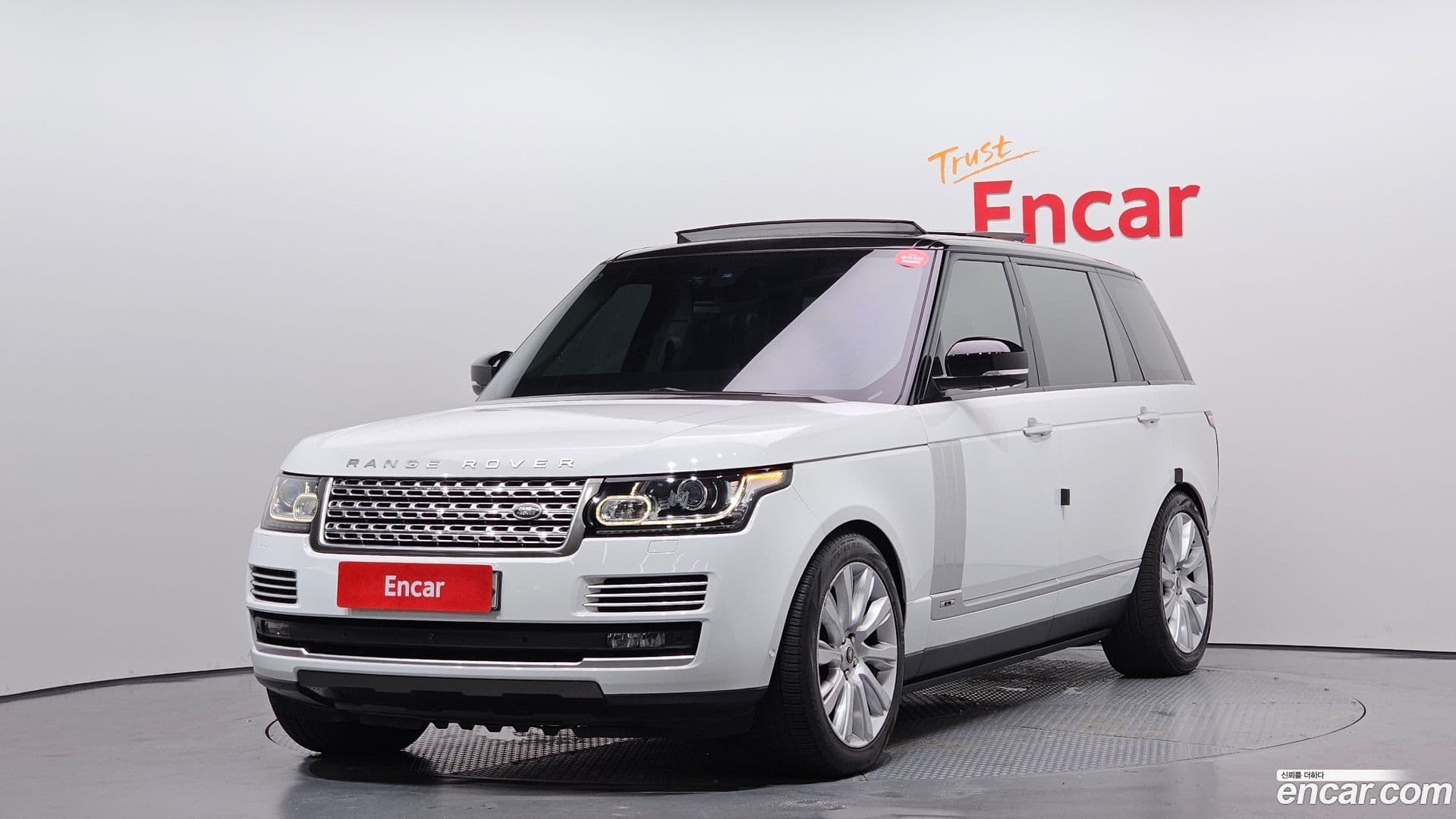 Main__Slider__Photo:Range Rover Land Rover 2016.11-0