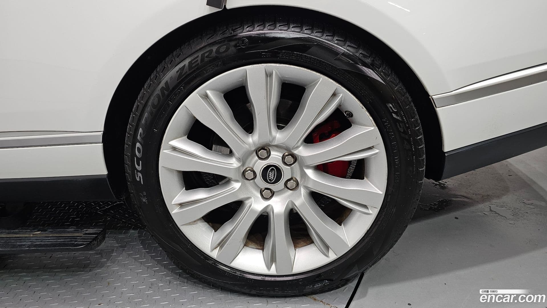 Main__Slider__Photo:Range Rover Land Rover 2016.11-4