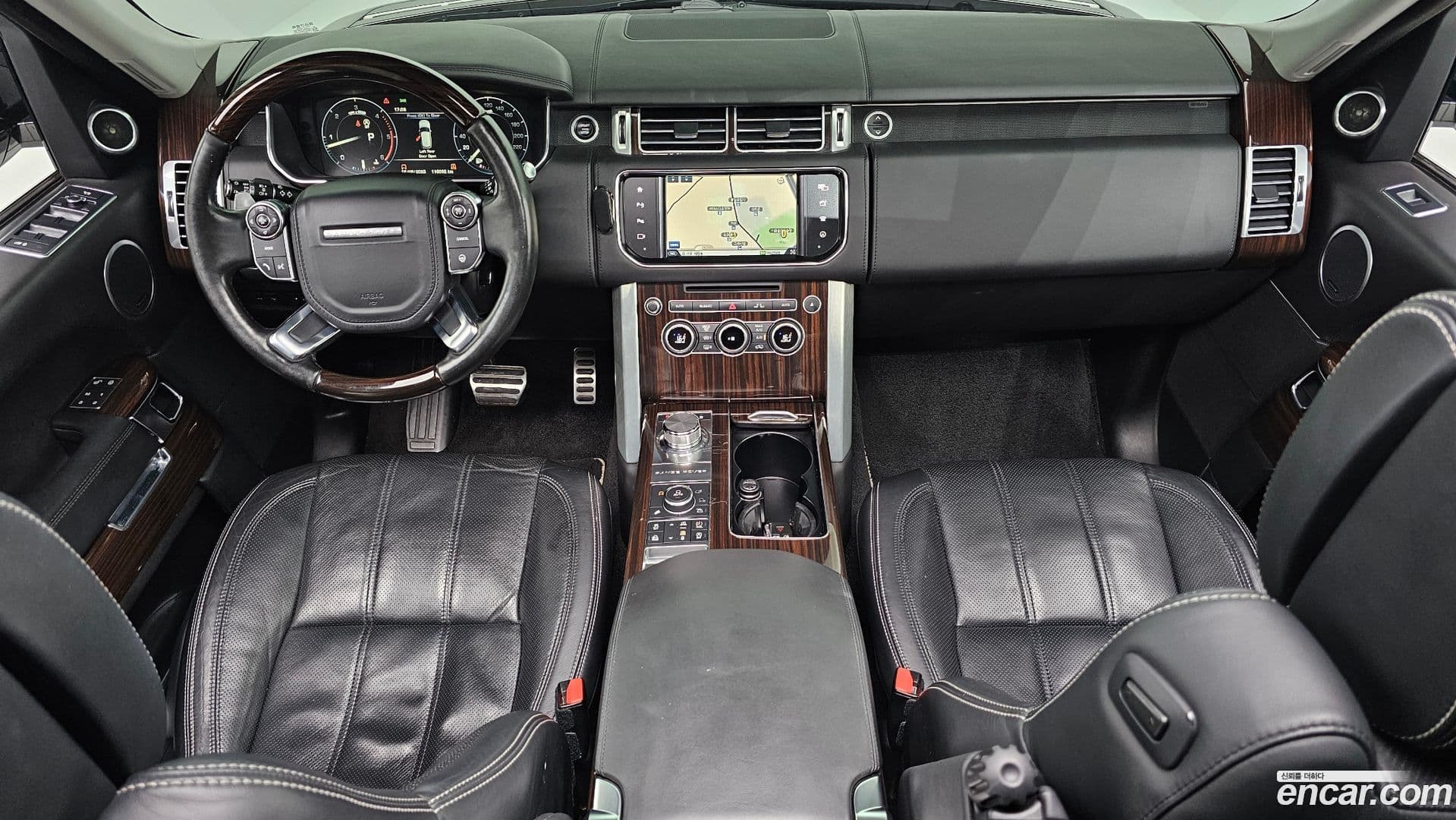 Main__Slider__Photo:Range Rover Land Rover 2016.11-6