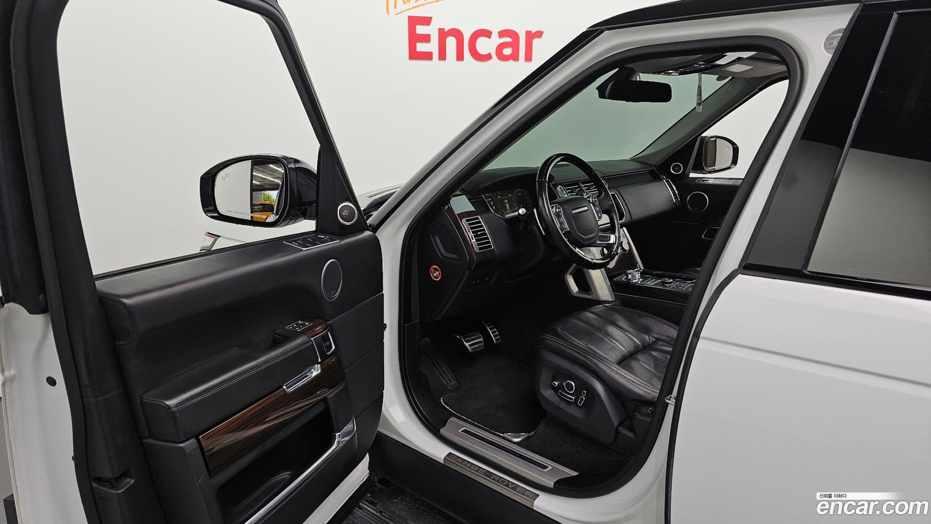 Main__Slider__Photo:Range Rover Land Rover 2016.11-9