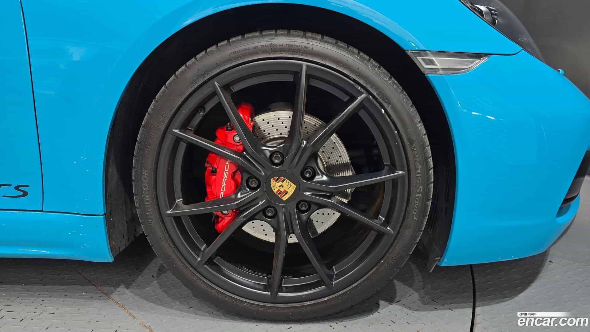 718 Porsche 2019.5-OUTER-005