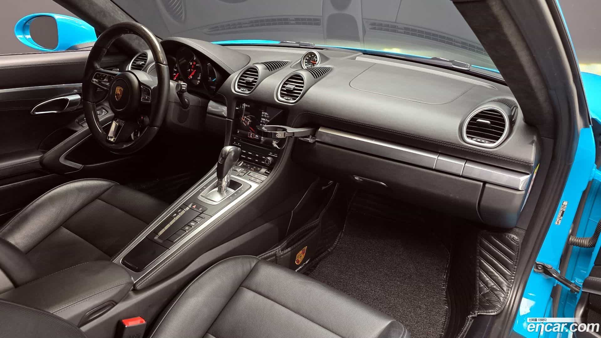 718 Porsche 2019.5-INNER-007