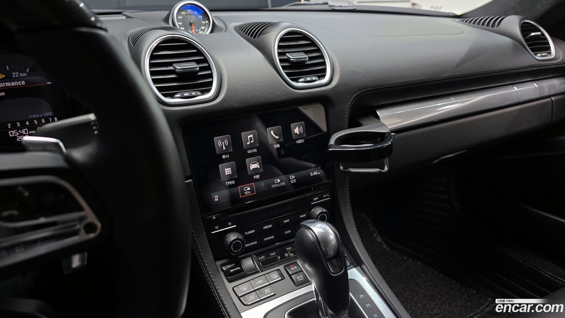 Main__Slider__Photo:718 Porsche 2019.5-13