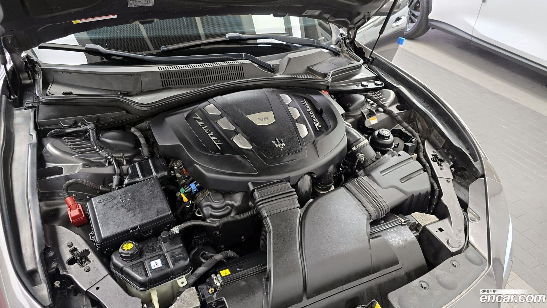 Main__Slider__Photo:Ghibli Maserati 2017.7-5