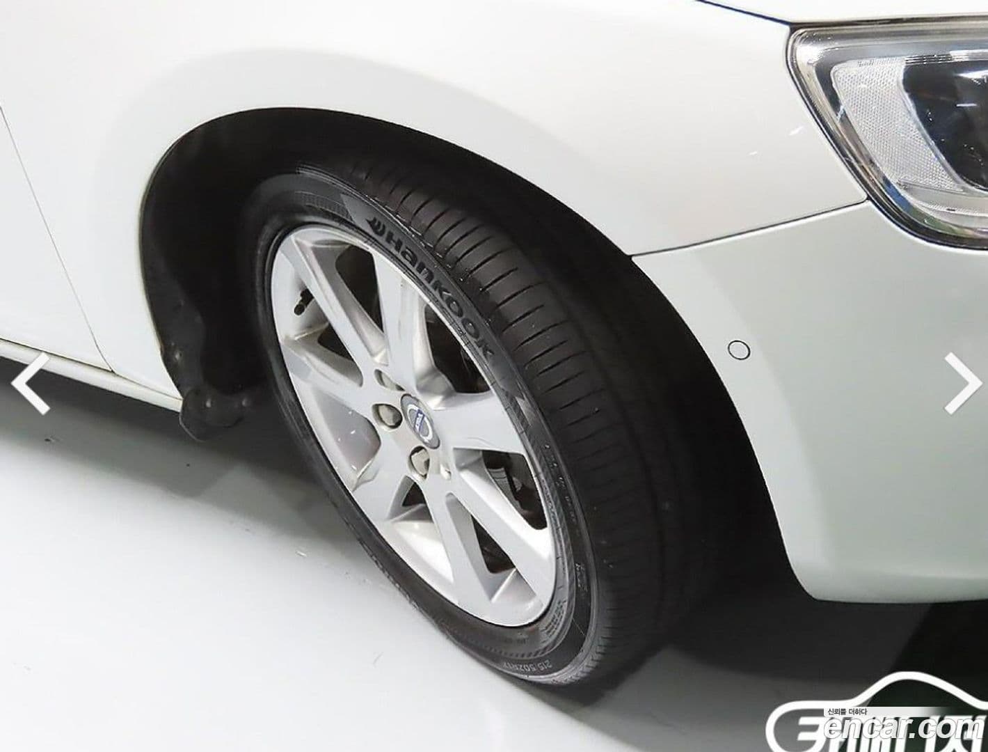 Main__Slider__Photo:V60 Volvo 2017.4-4