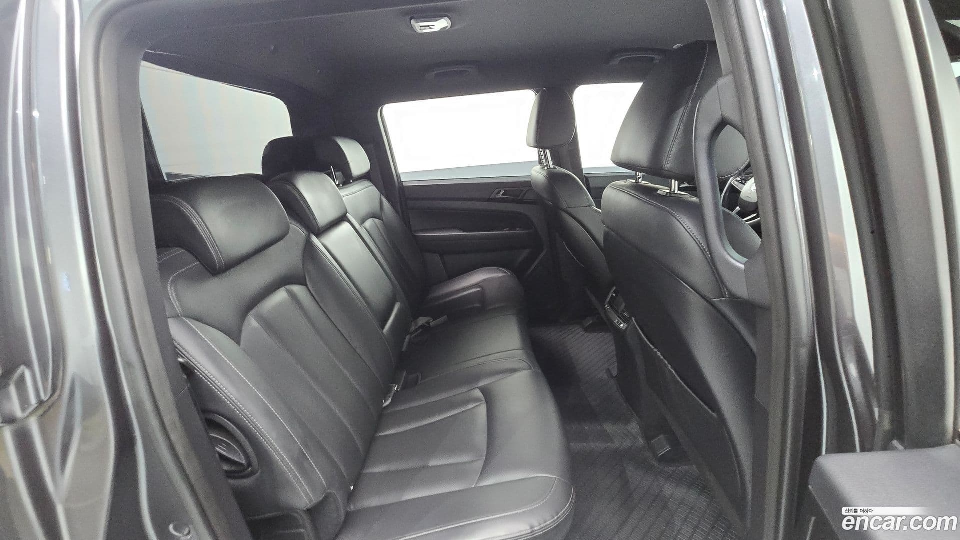 Main__Slider__Photo:Rexton KG_Mobility_Ssangyong 2020.2-11