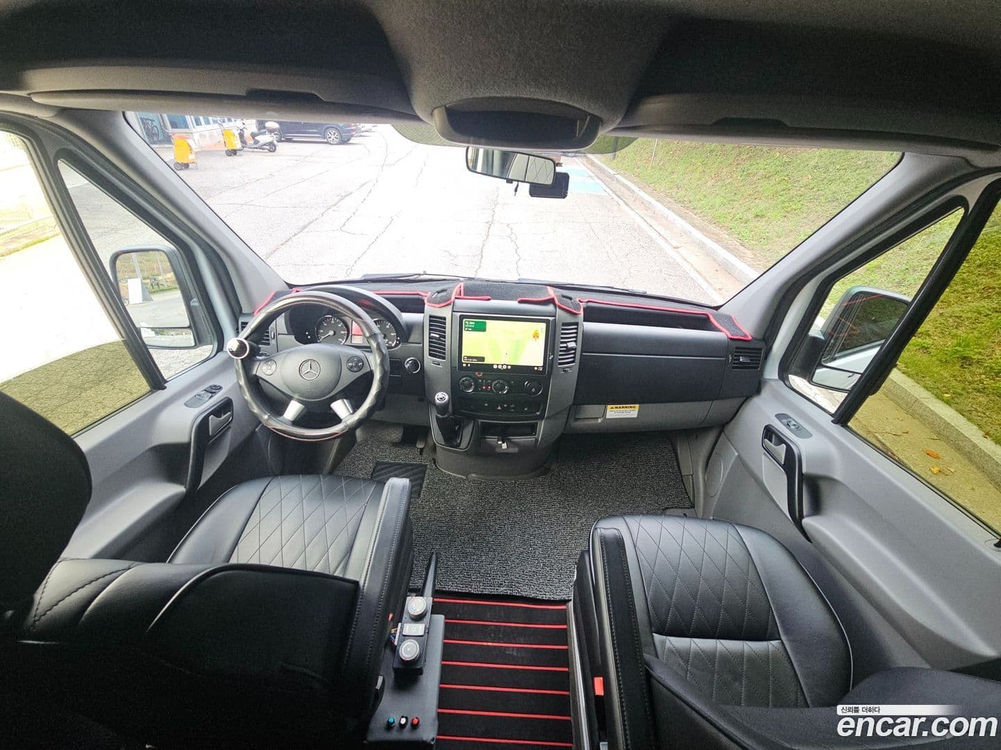 Main__Slider__Photo:Sprinter Mercedes-Benz 2015.11-7