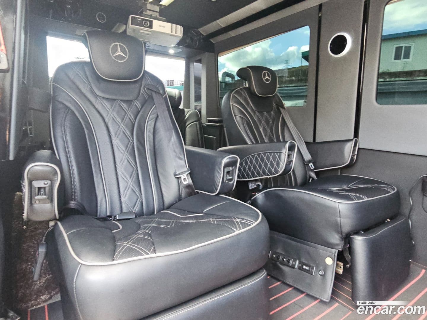 Main__Slider__Photo:Sprinter Mercedes-Benz 2015.11-10