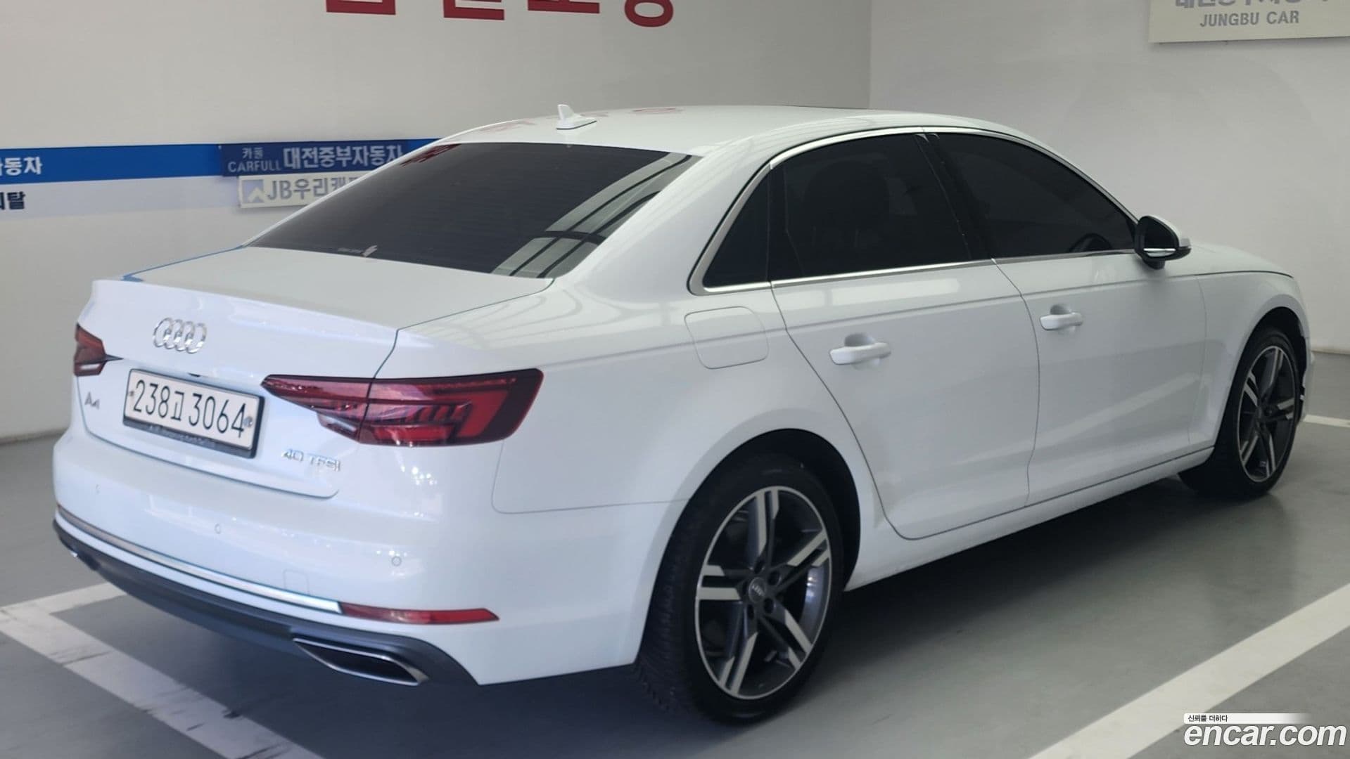 Main__Slider__Photo:A4 Audi 2019.11-5