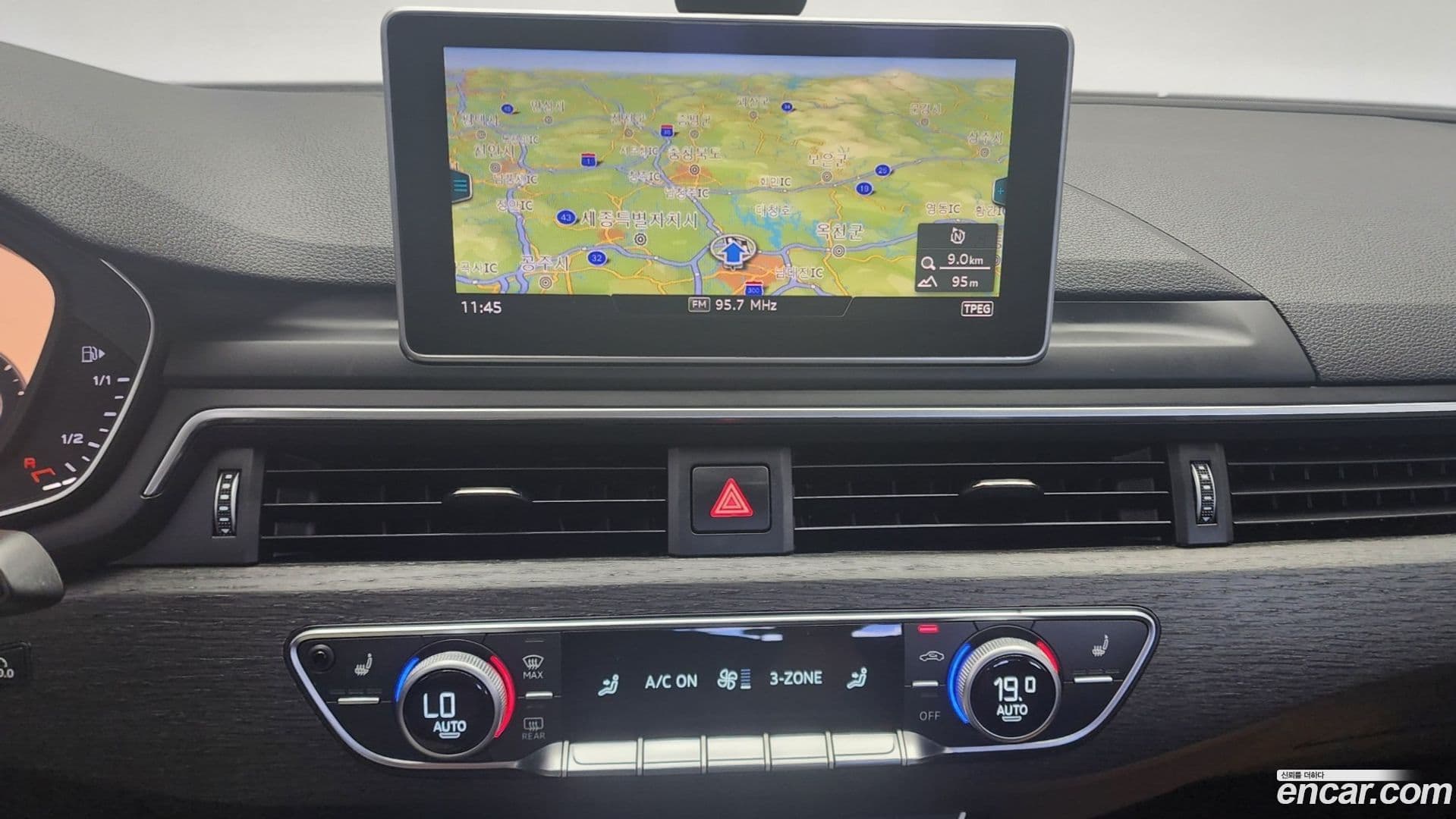 Main__Slider__Photo:A4 Audi 2019.11-7