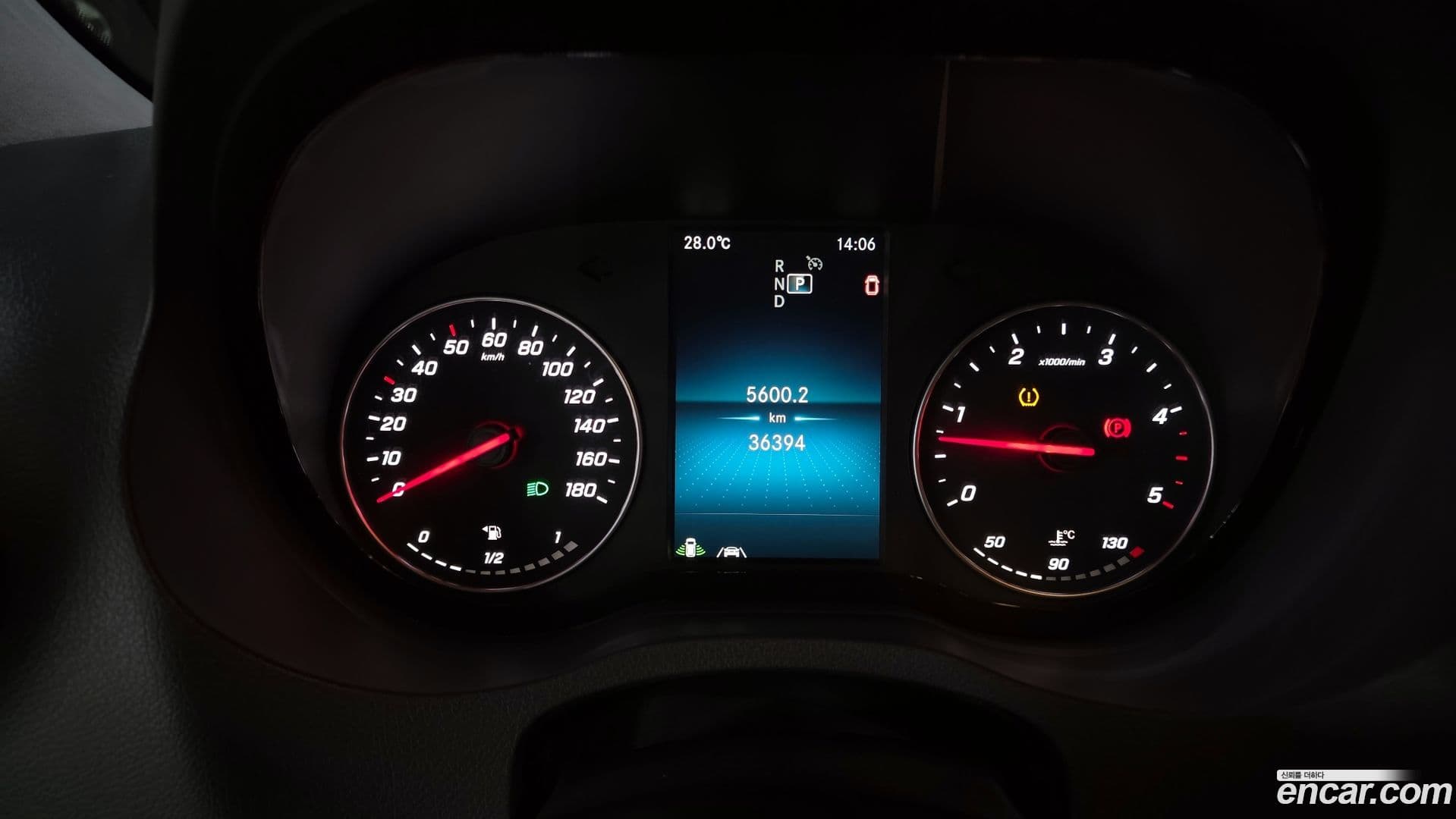 Main__Slider__Photo:Sprinter Mercedes-Benz 2020.6-7