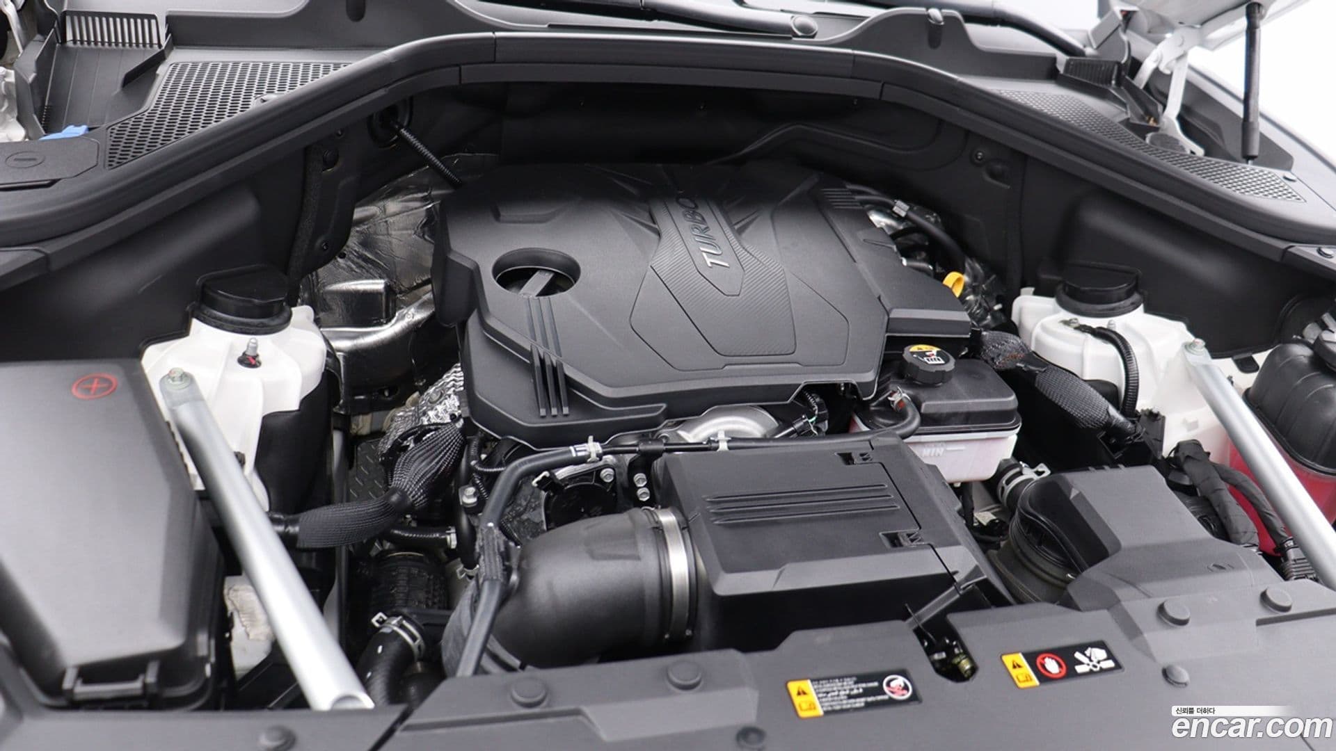 Main__Slider__Photo:GV80 Genesis 2023.3-5