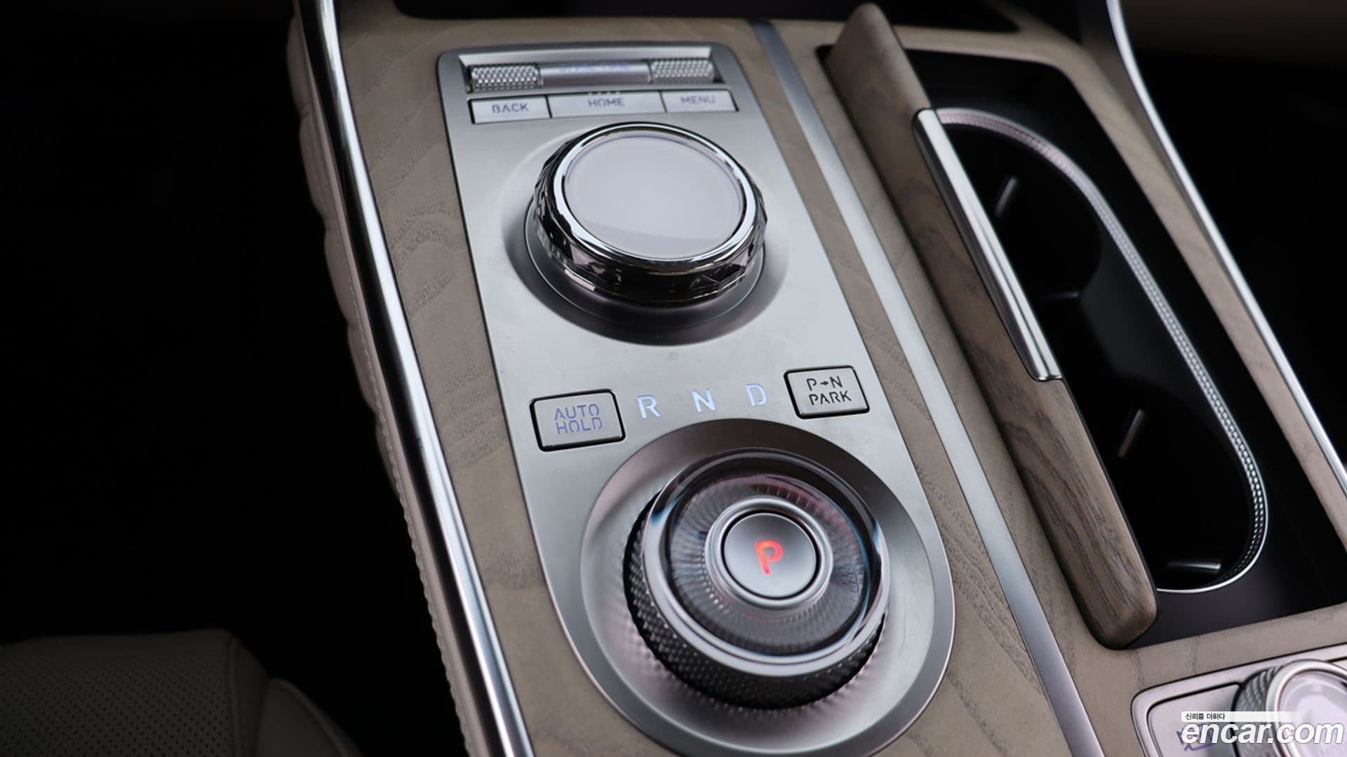 Main__Slider__Photo:GV80 Genesis 2023.3-8