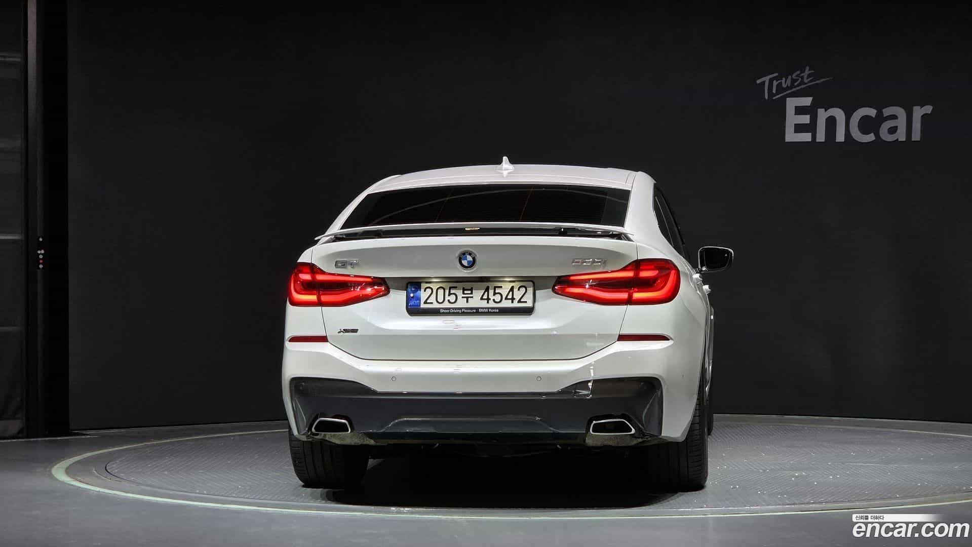 Gran Turismo BMW 2023.2-OUTER-004