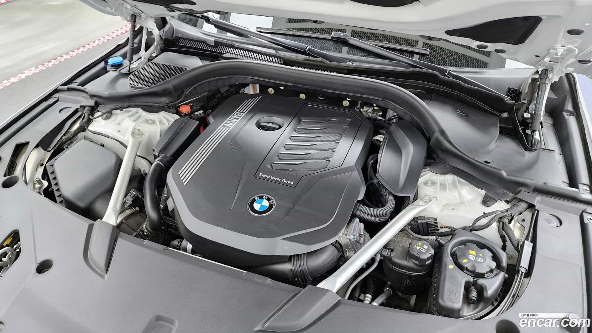 Gran Turismo BMW 2023.2-INNER-006