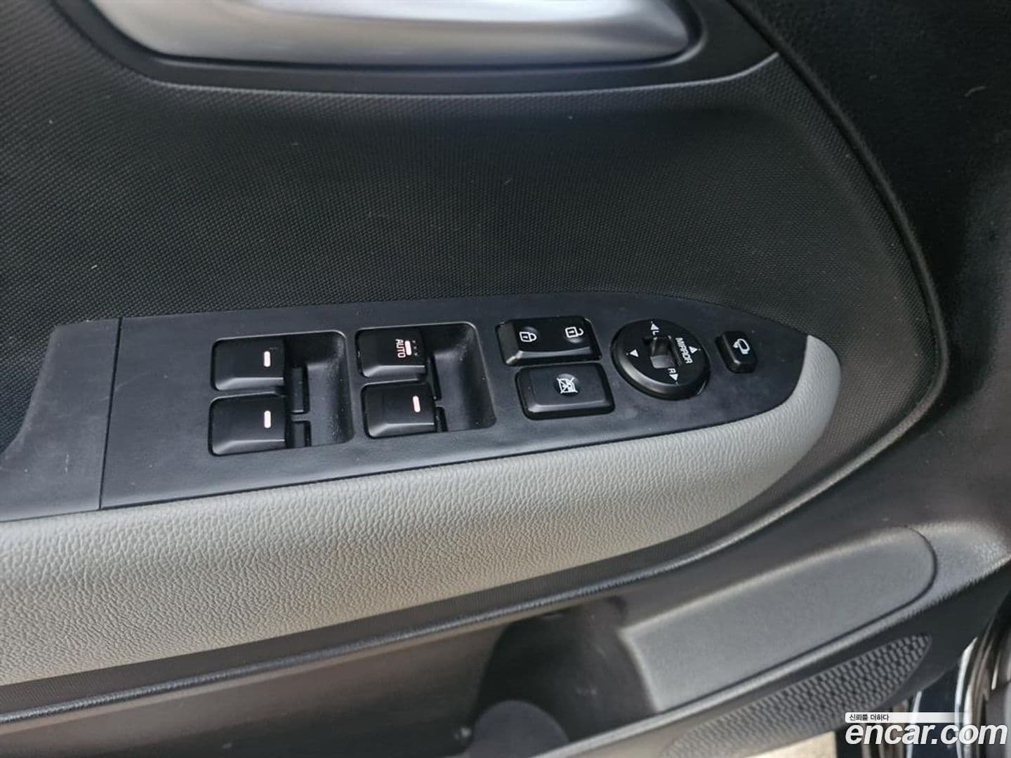 Main__Slider__Photo:RAY Kia 2023.0-12