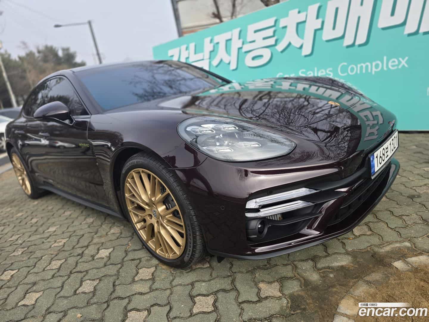 Panamera Porsche 2023.7-OUTER-004