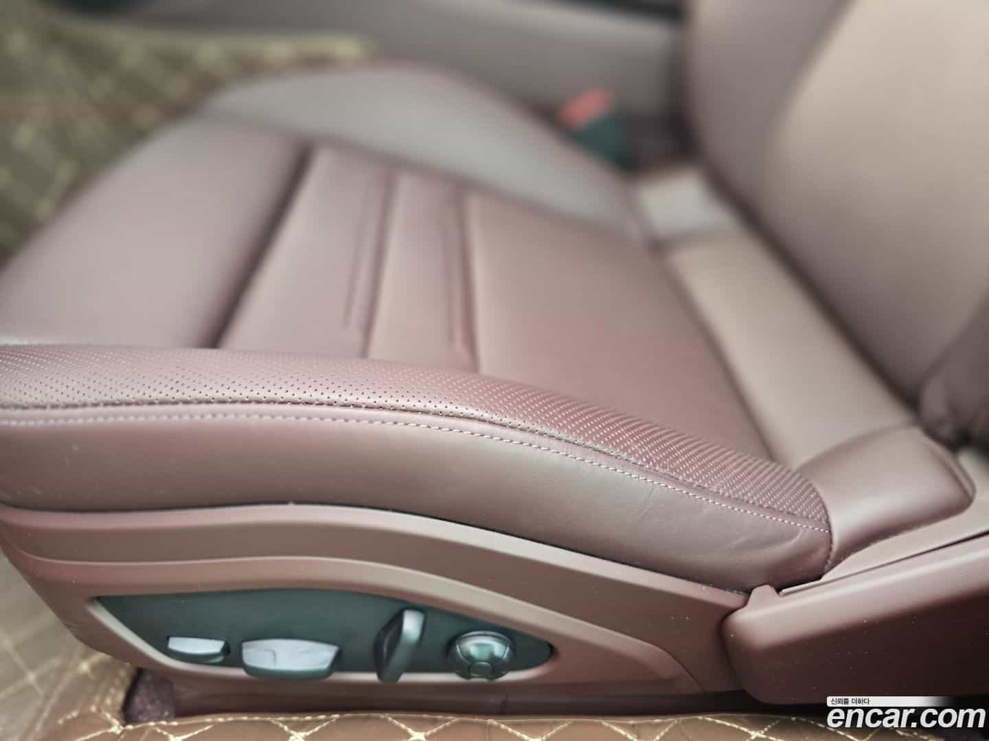 Panamera Porsche 2023.7-OPTION-015