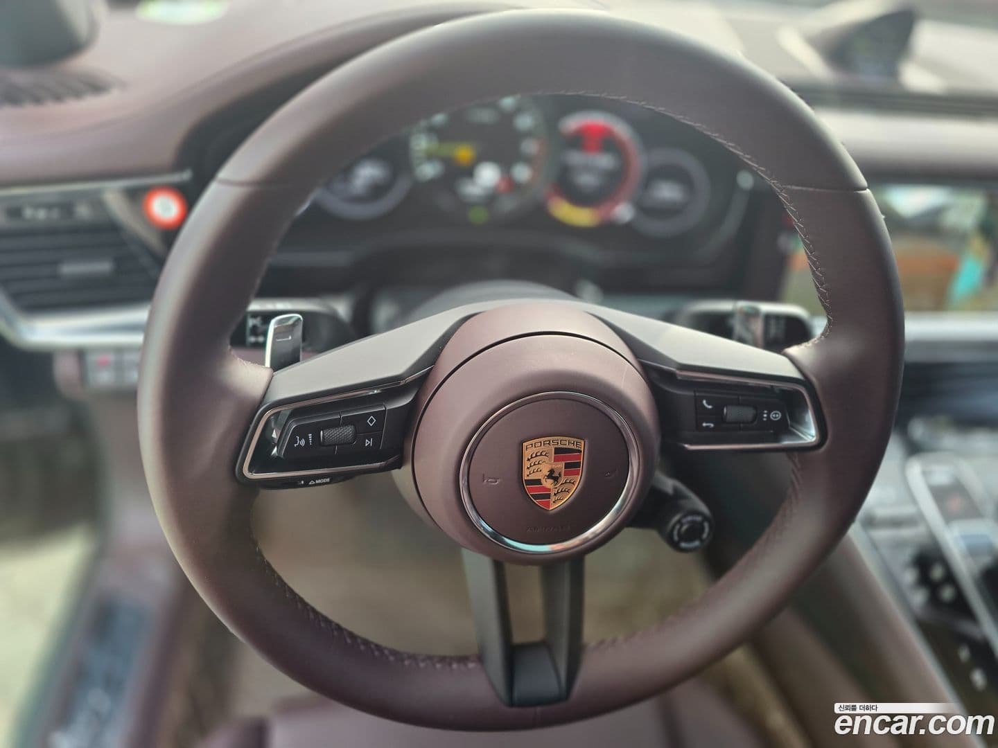 Main__Slider__Photo:Panamera Porsche 2023.7-12